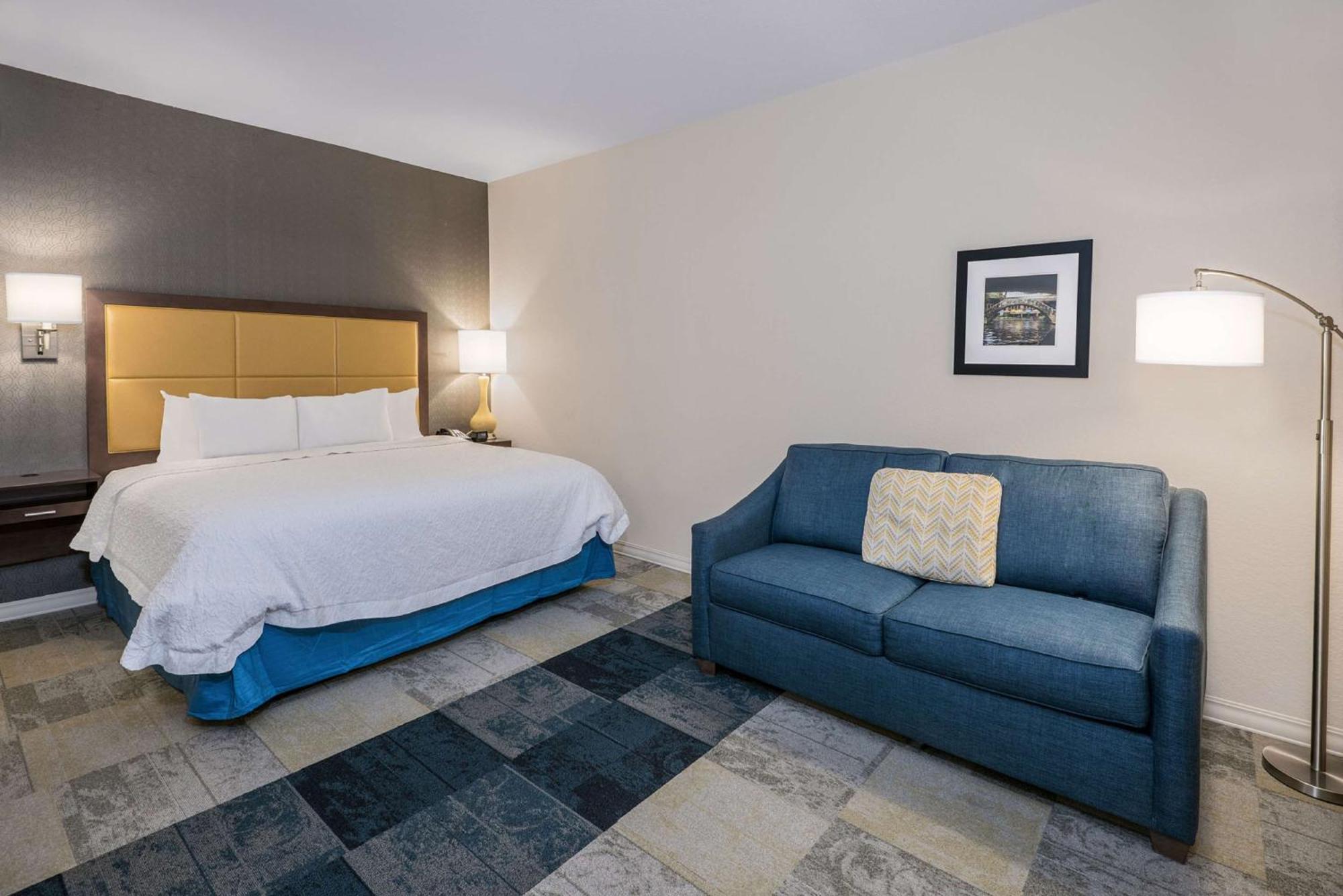 King Room with Sofa Bed - Non-Smoking