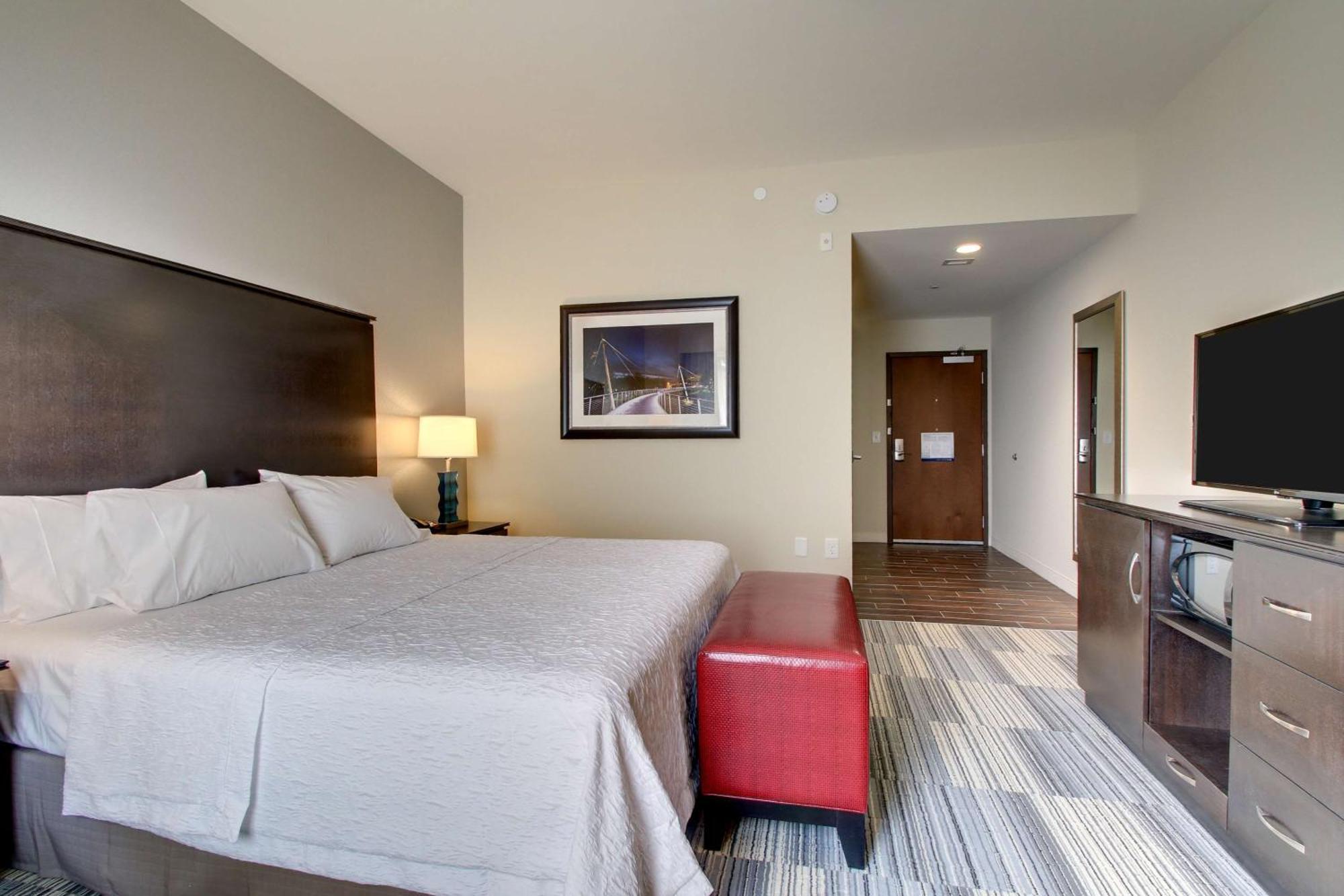 King Room - Hearing Access/Non-Smoking