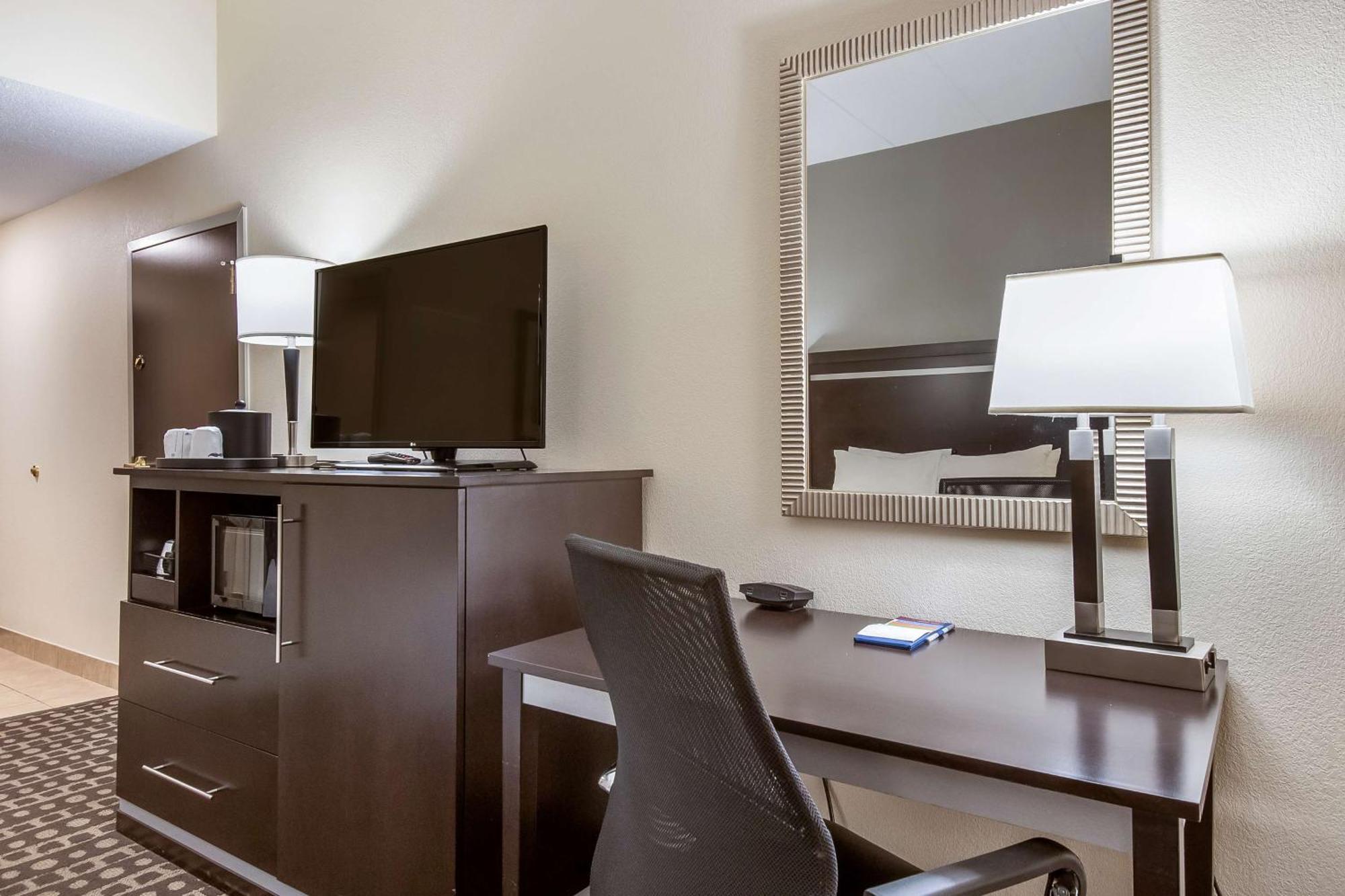 King Room - Mobility Access/Non-Smoking