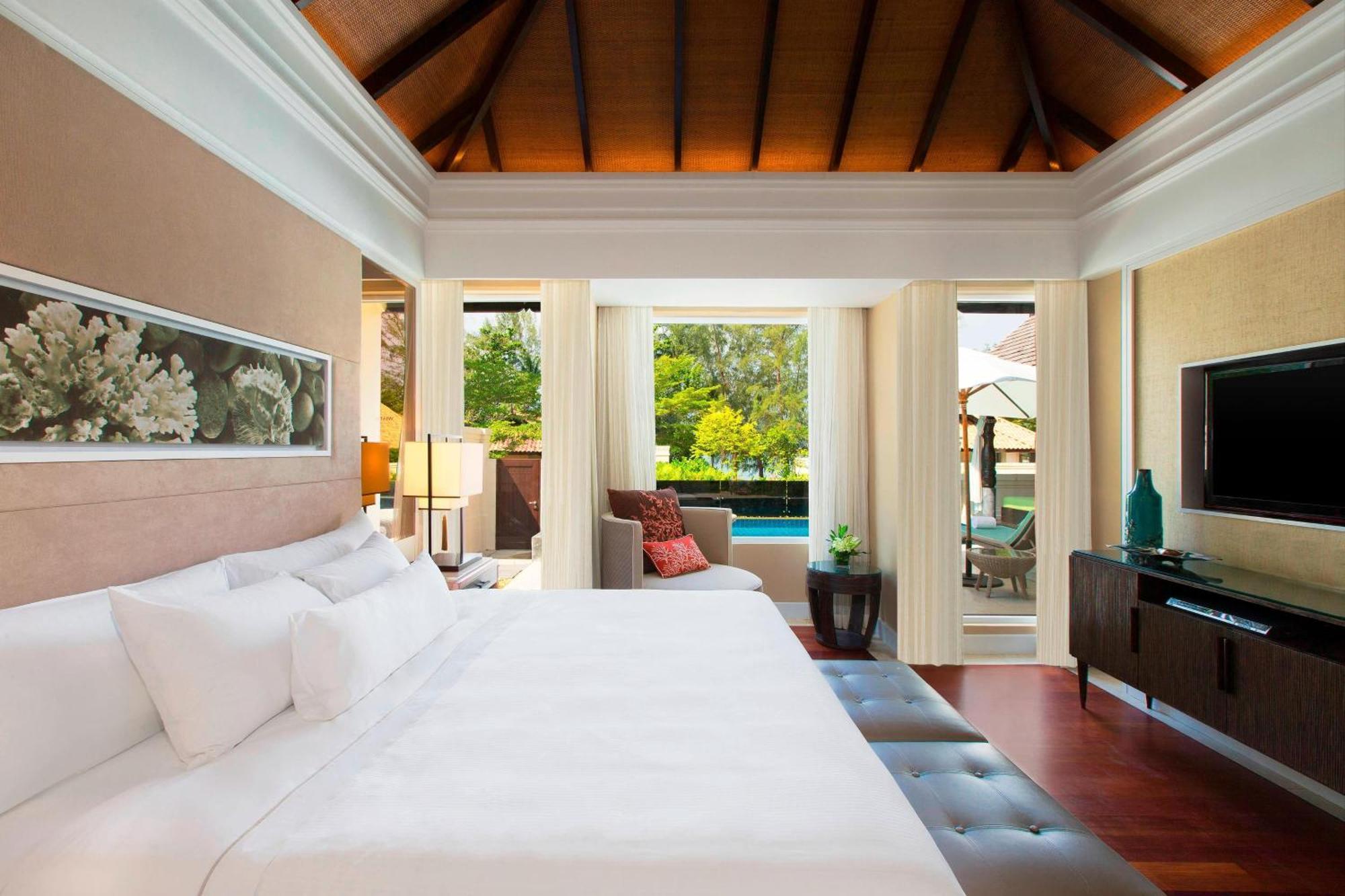 One-Bedroom King Villa with Private Pool - Beachfront
