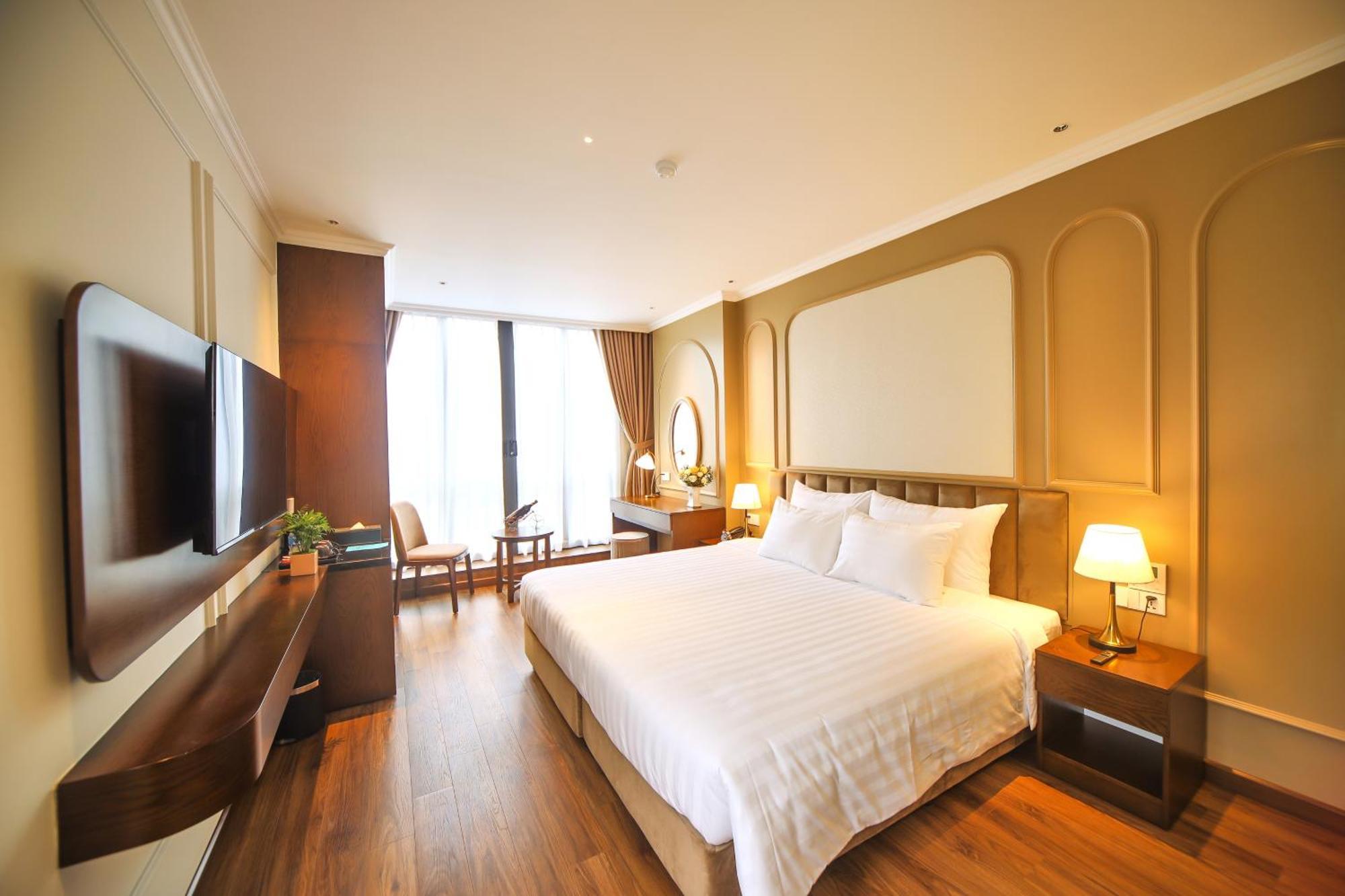 Double or Twin Room with City View