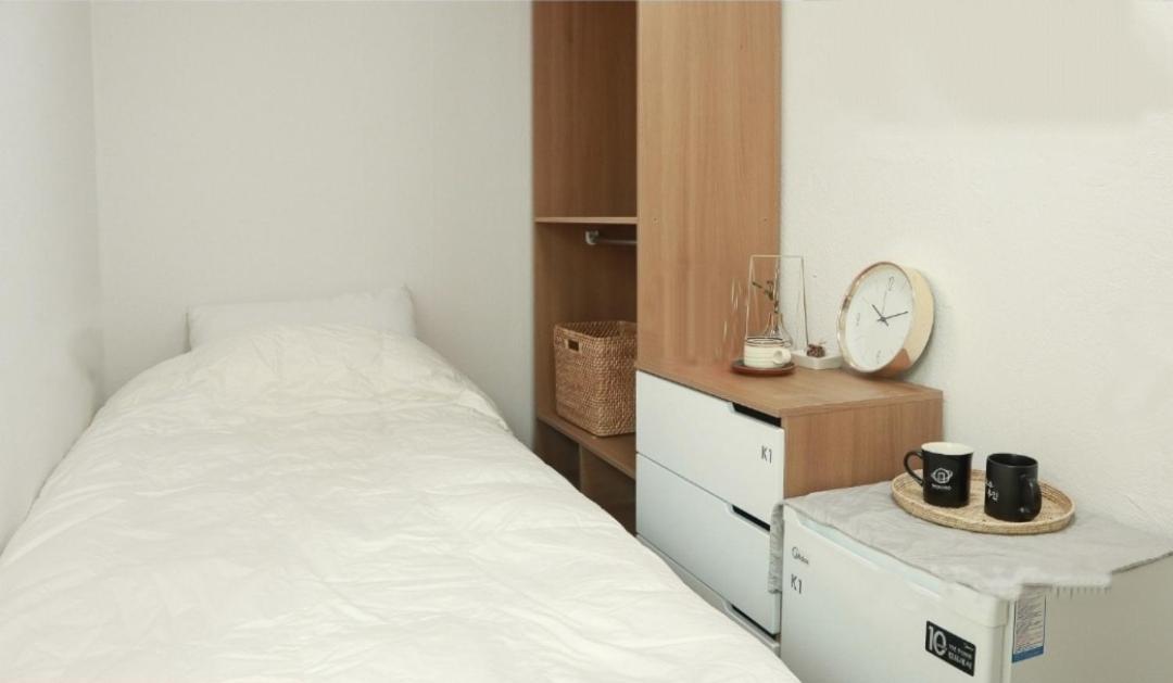 Small Single Room