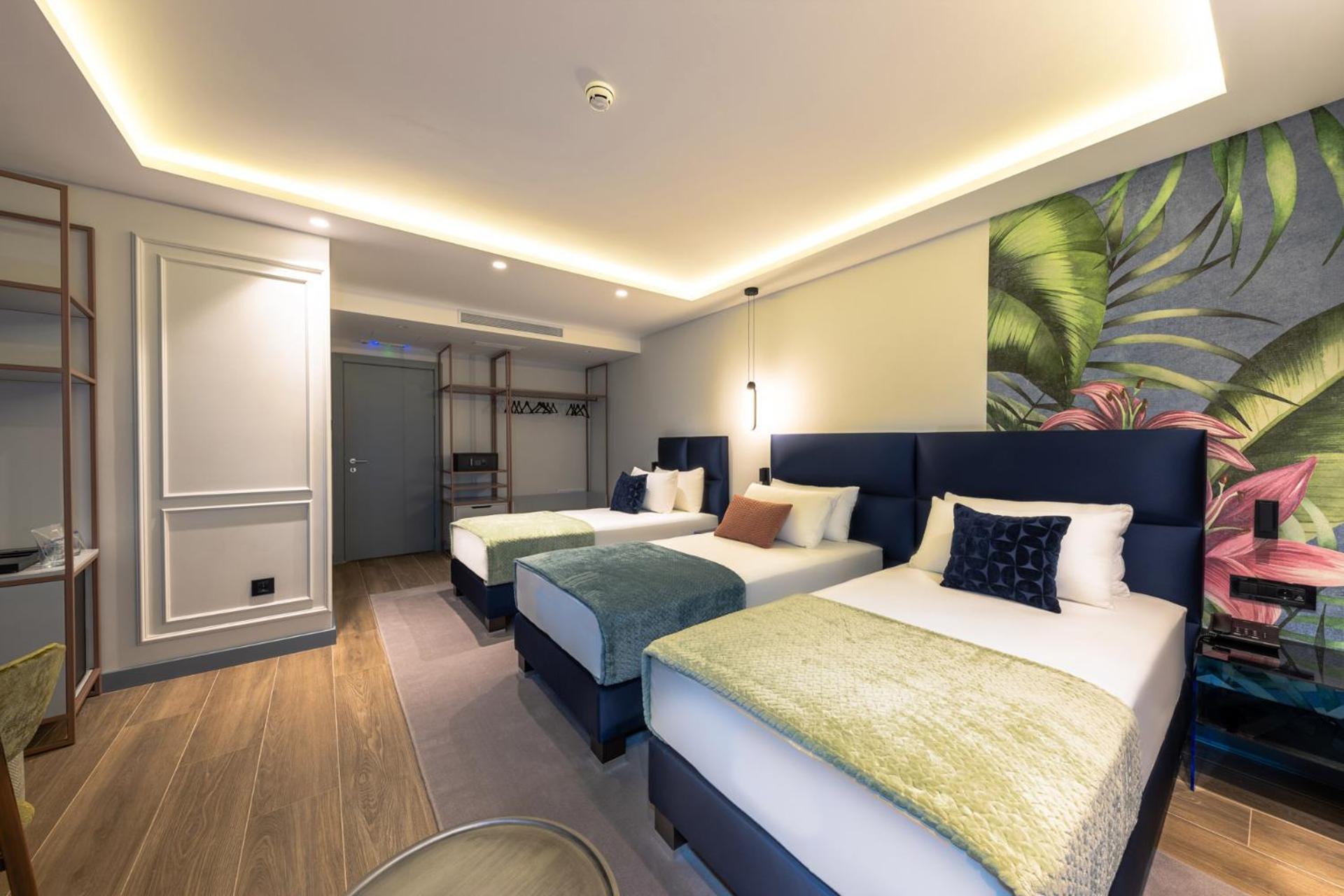 Deluxe Triple Room with River View