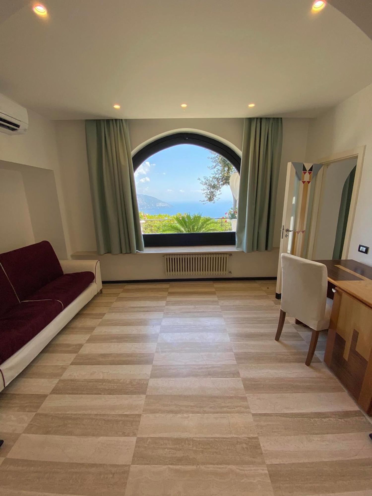 Queen Room with Sea View