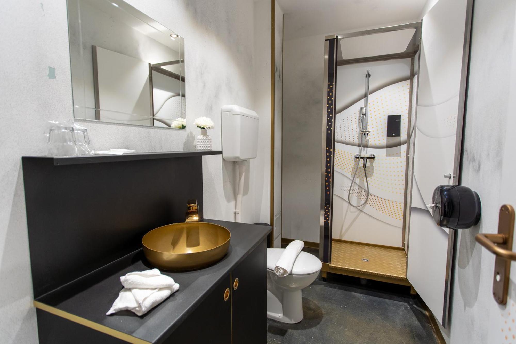 Triple Room with City View