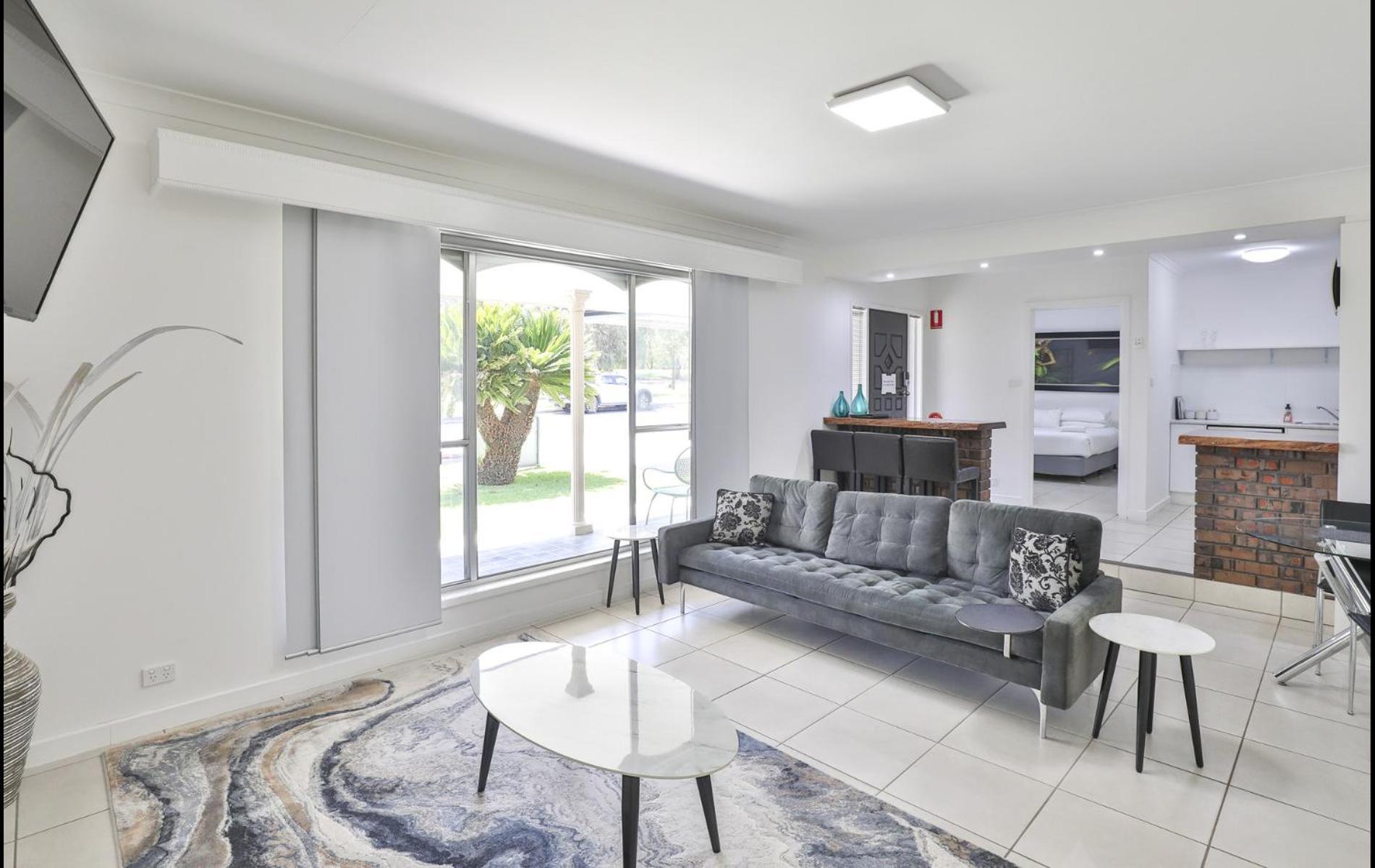 Deluxe One-Bedroom Villa