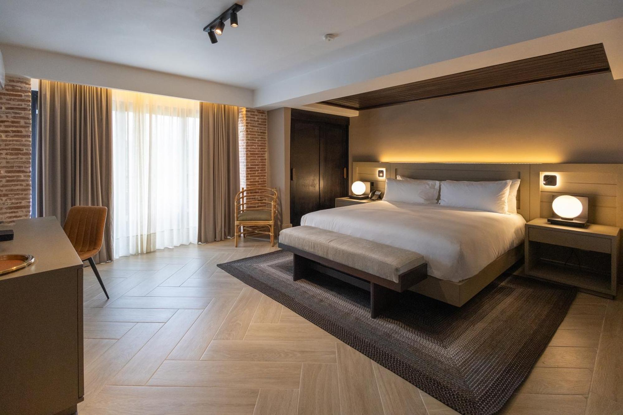 Junior Suite with Garden View