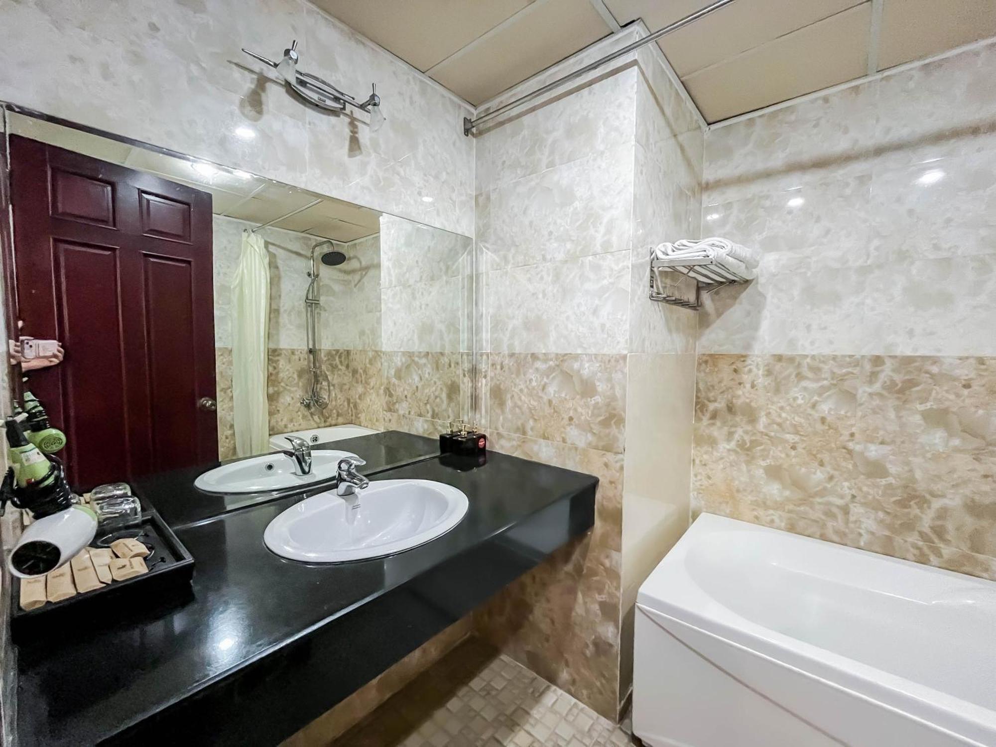 Triple Room with City View