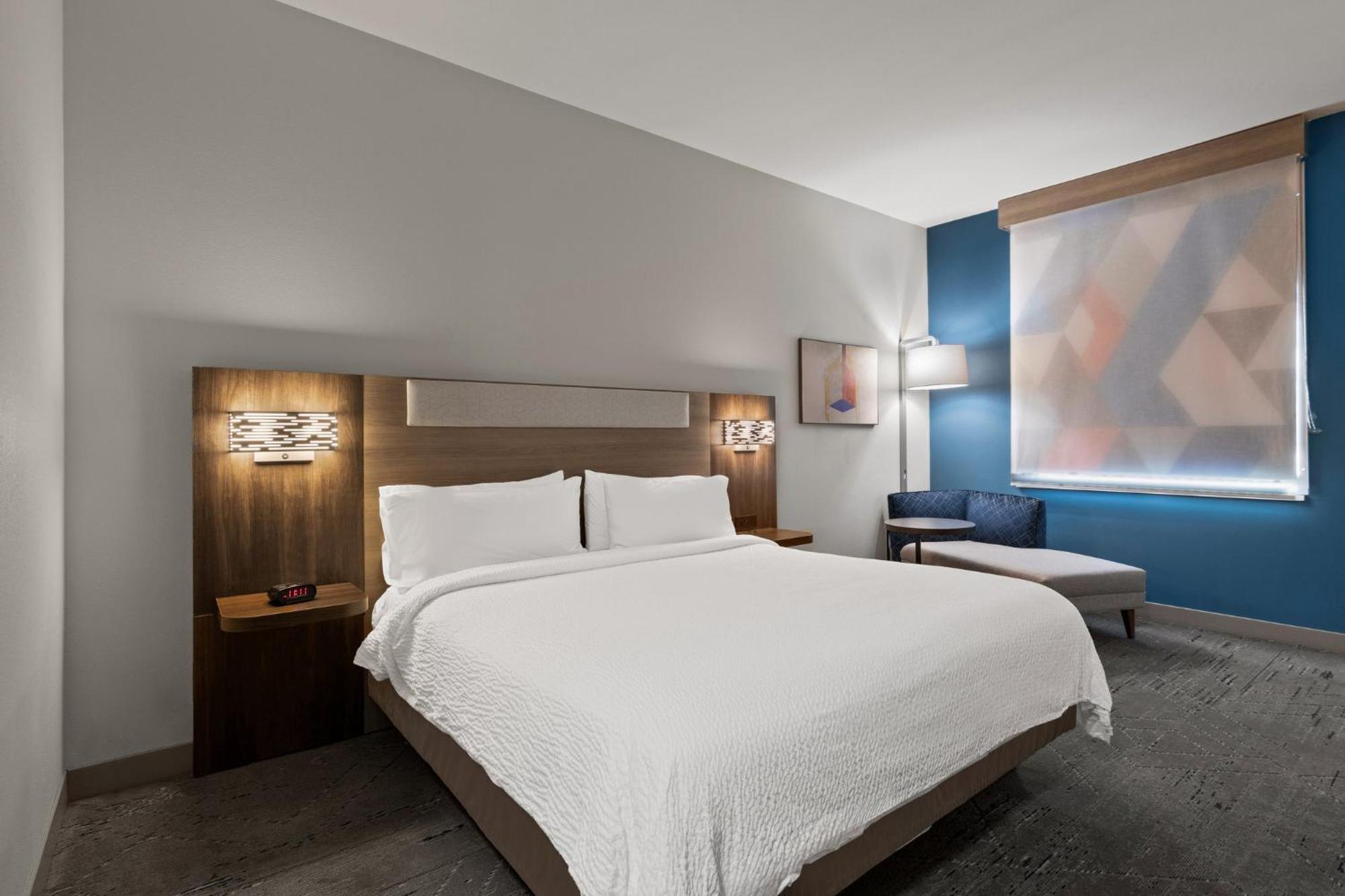 Standard King Room