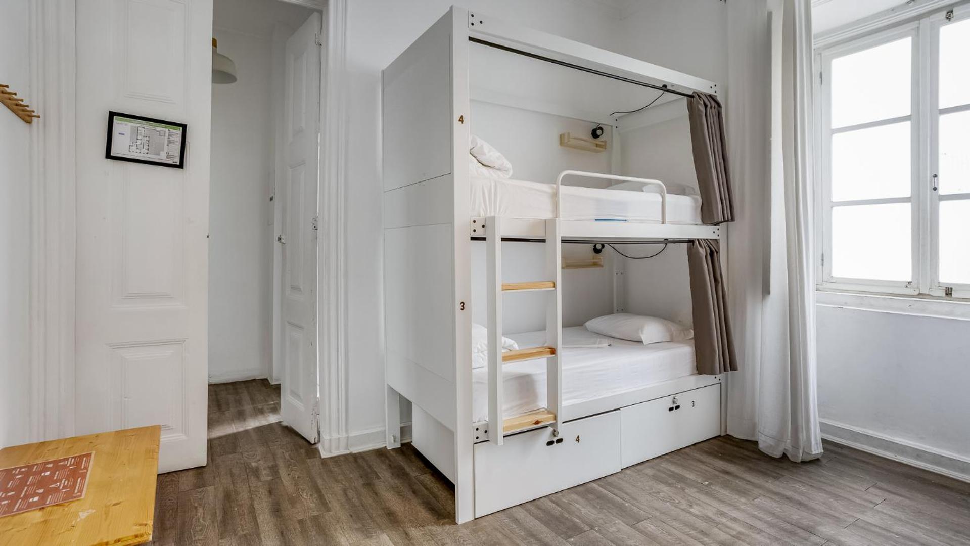 Bed in 6-Bed Mixed Dormitory Room