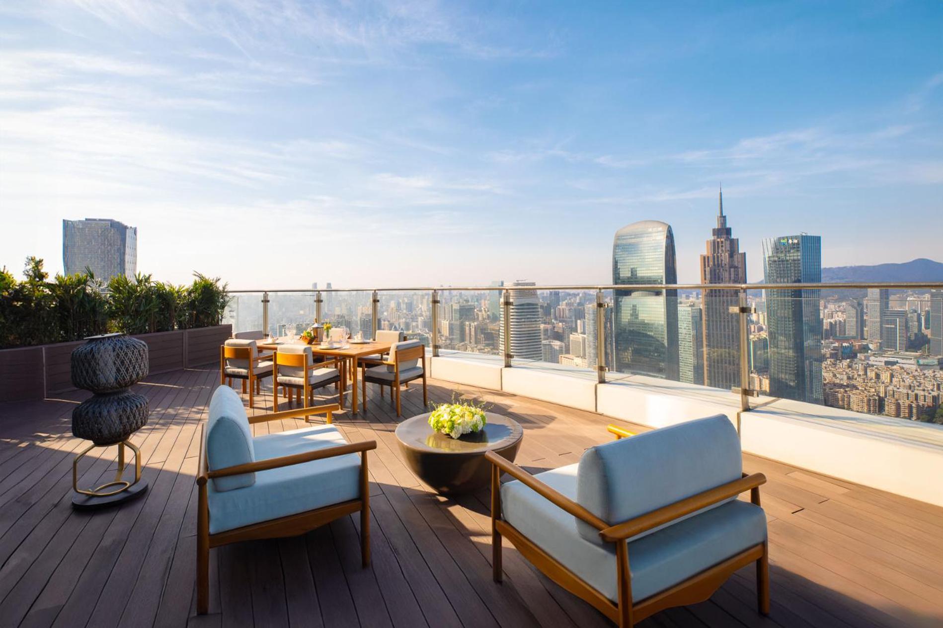 Pearl Suite