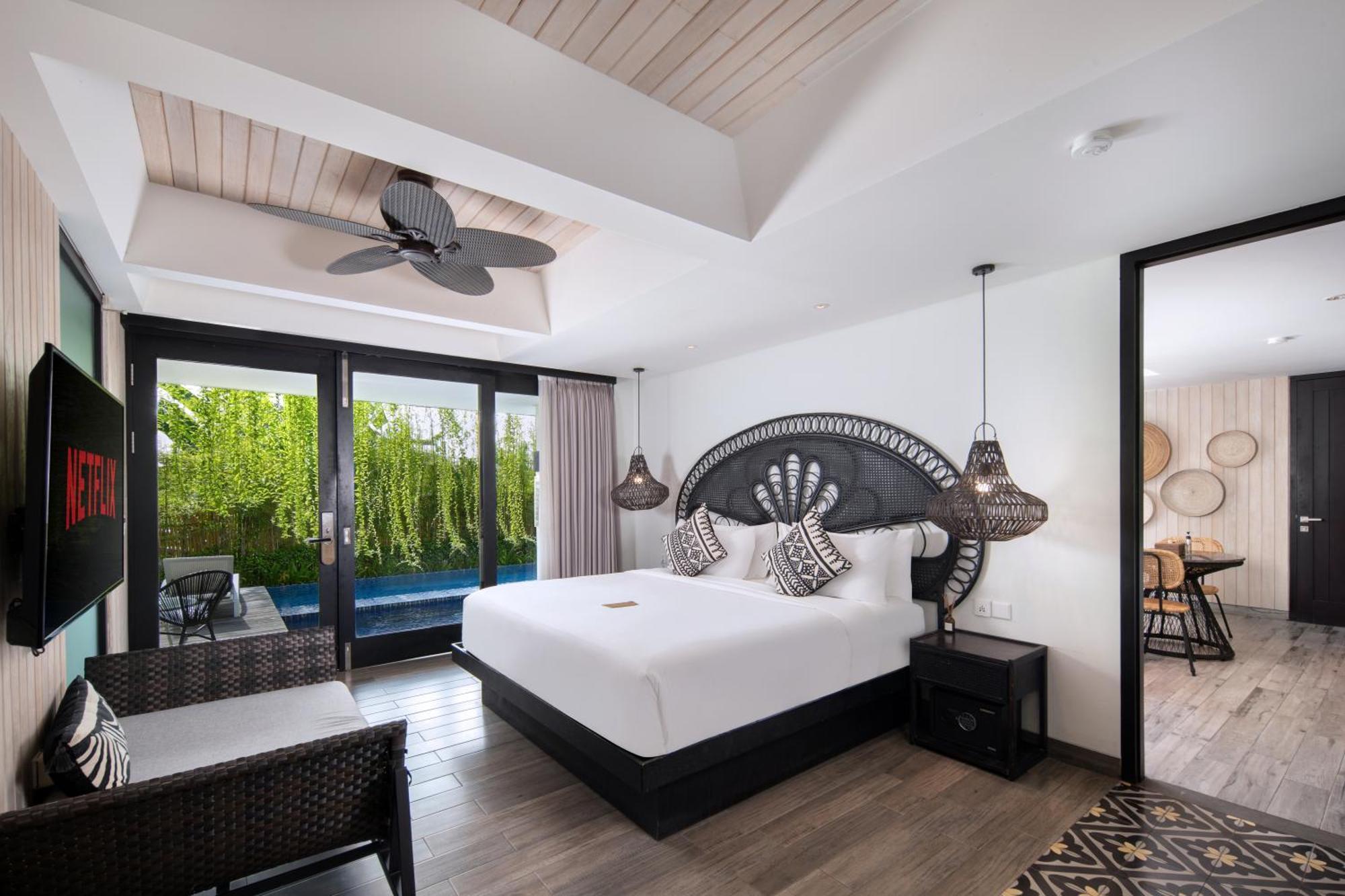 Suite with Pool View