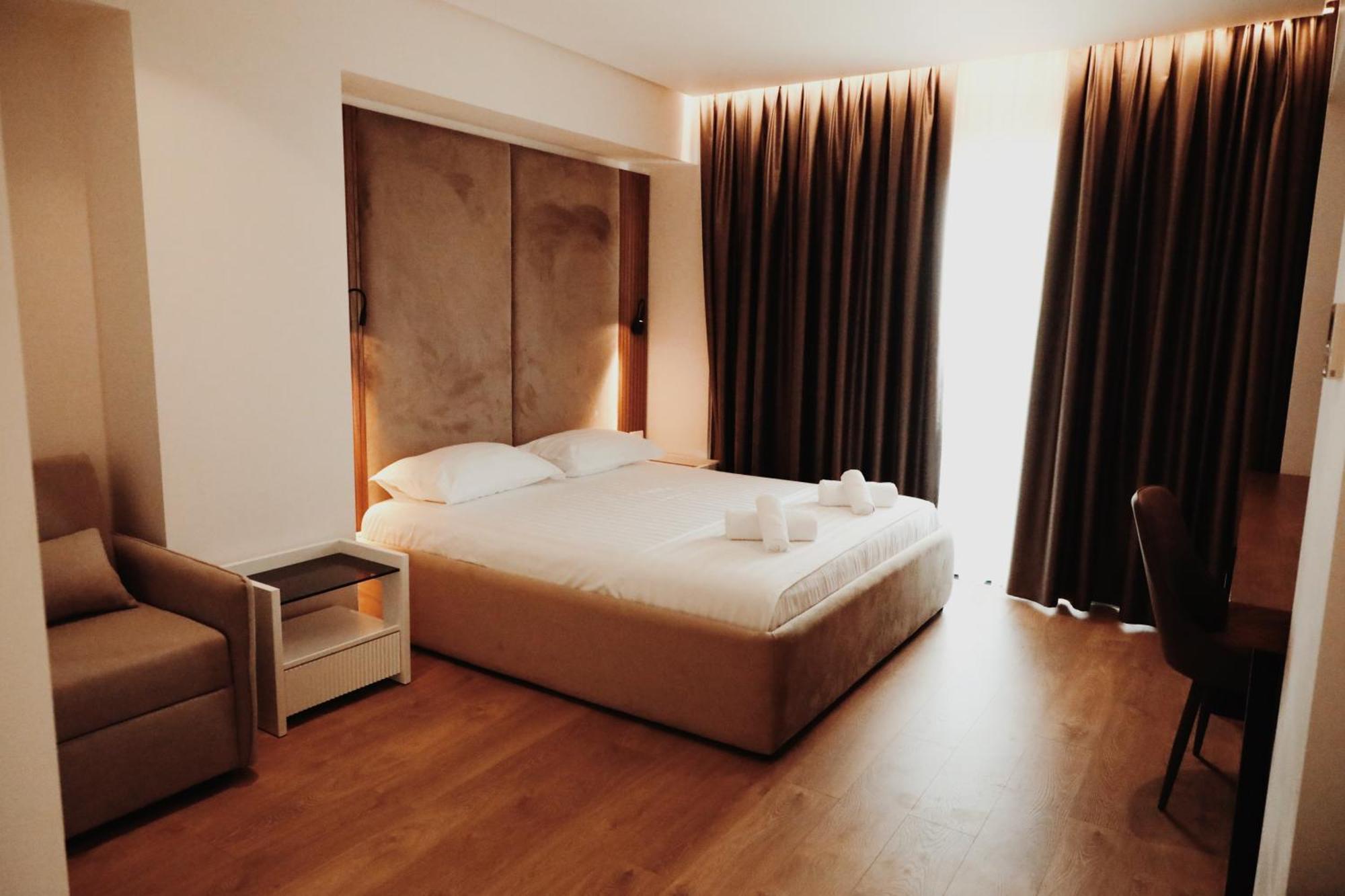 Deluxe Triple Room with Sea View