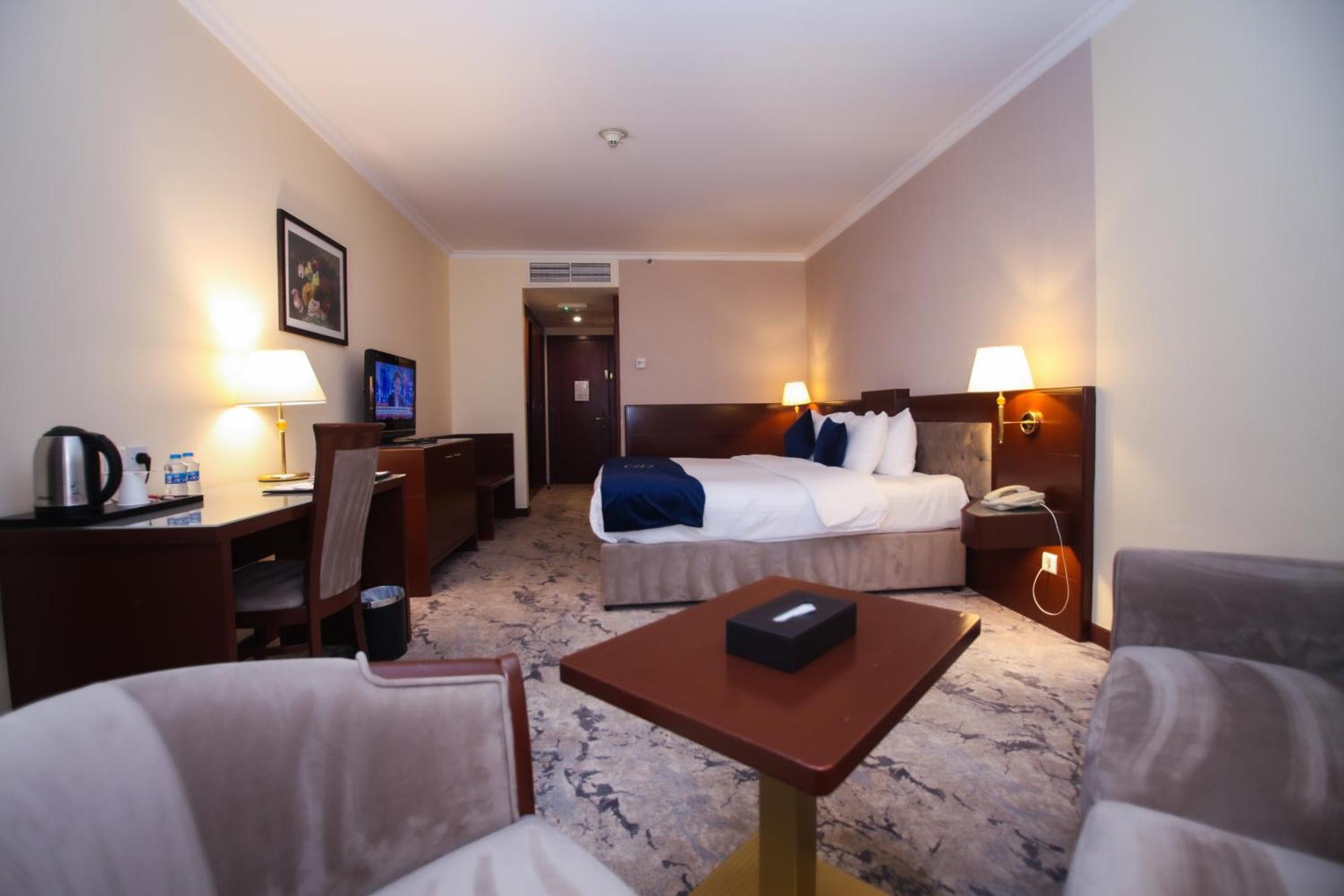 Deluxe King Room