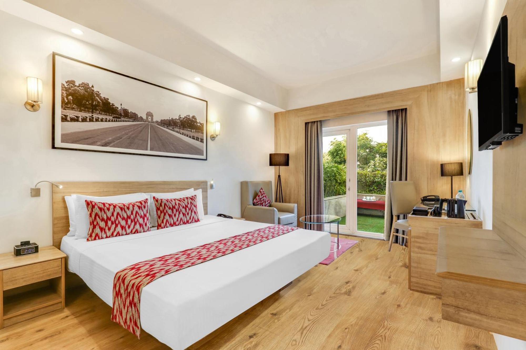 Premier Garden Room (Exclusive Lounge Access,Cocktail Hours (1800 hrs to 2000 hrs),15% discount on Food & Beverage and 15% discount on Laundry)