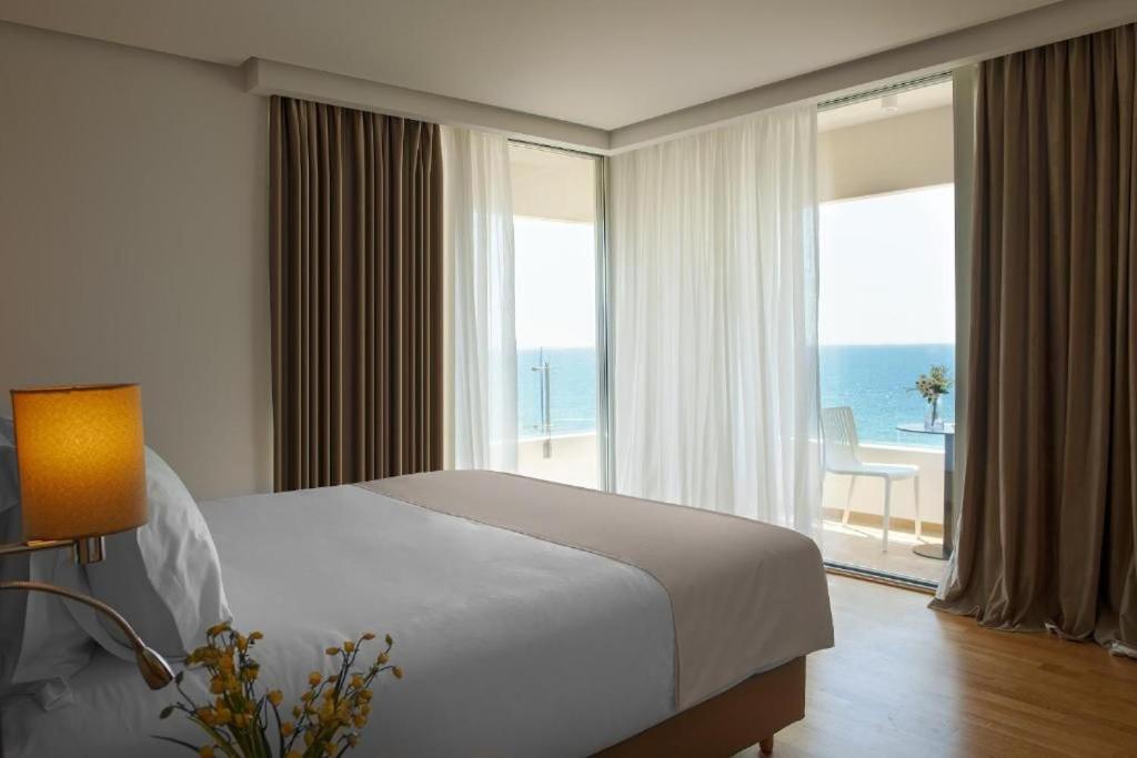 Family Room with Sea View