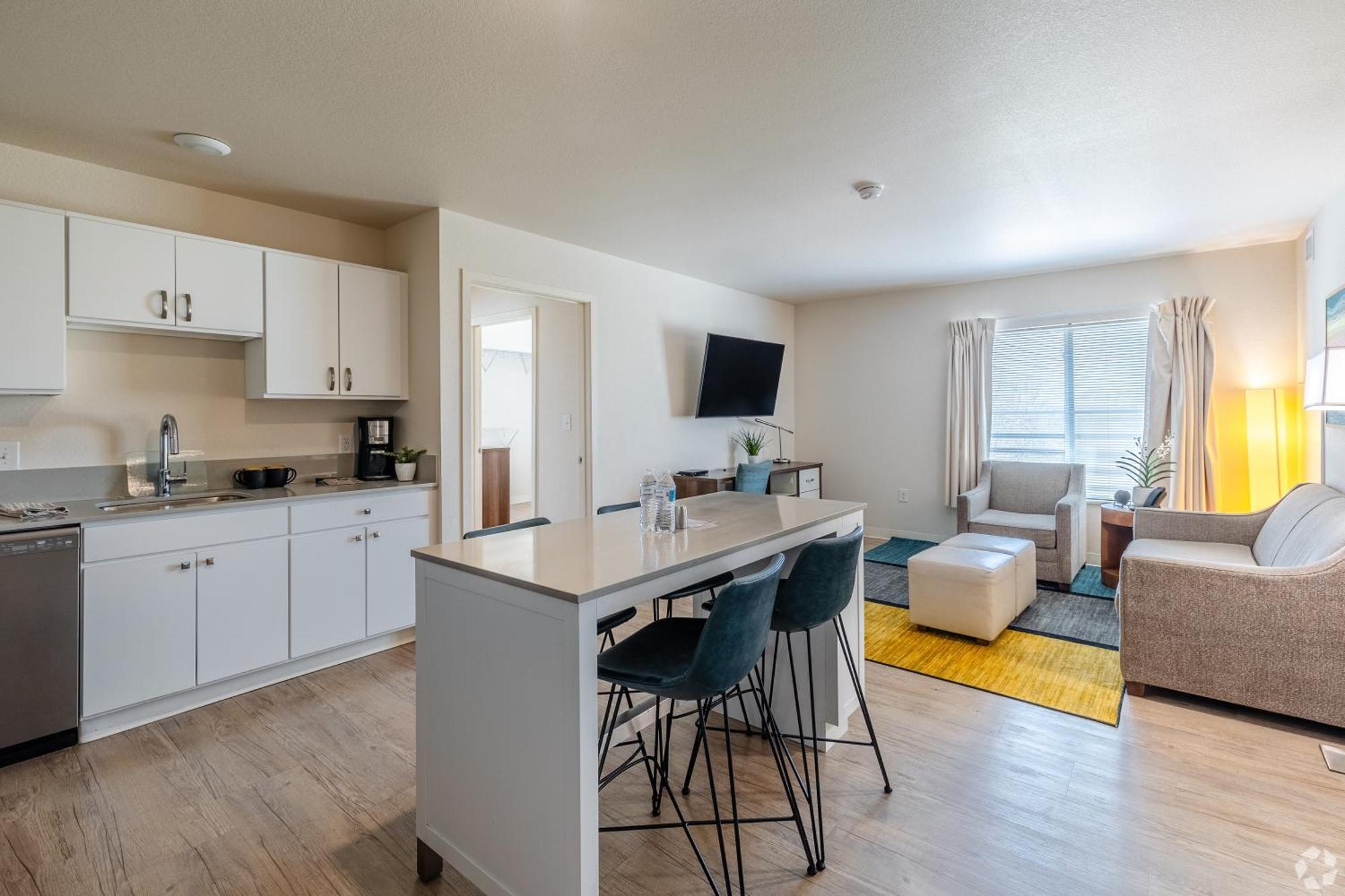 Two Bedroom Suite - 2 Queen Beds