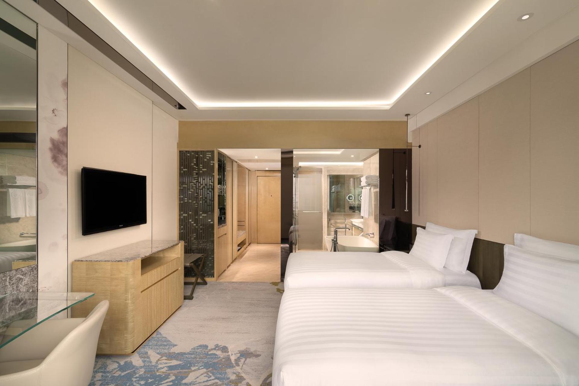 Deluxe River View Room Twin