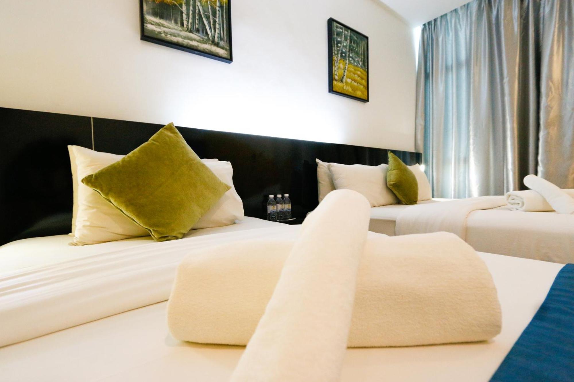 Deluxe Triple Room