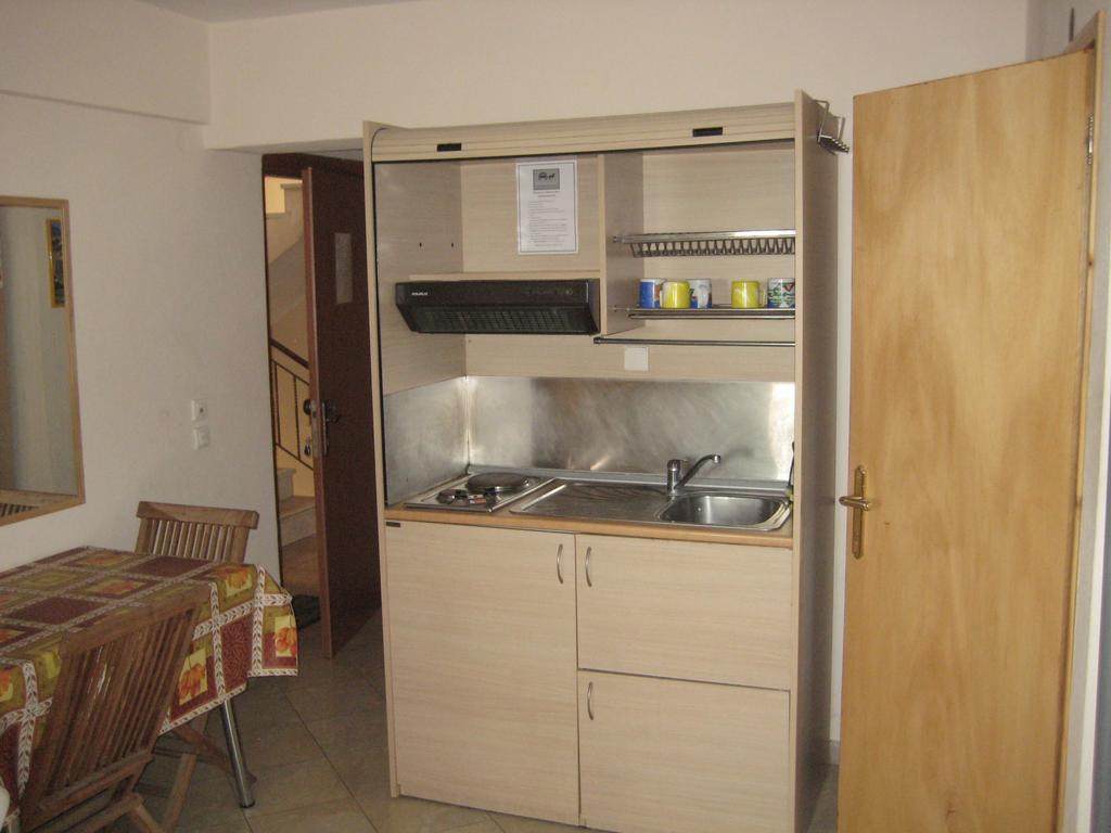 Studio Apartment