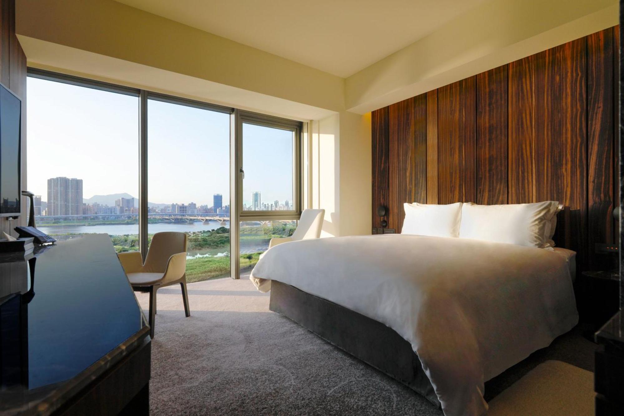 High King Studio with River View