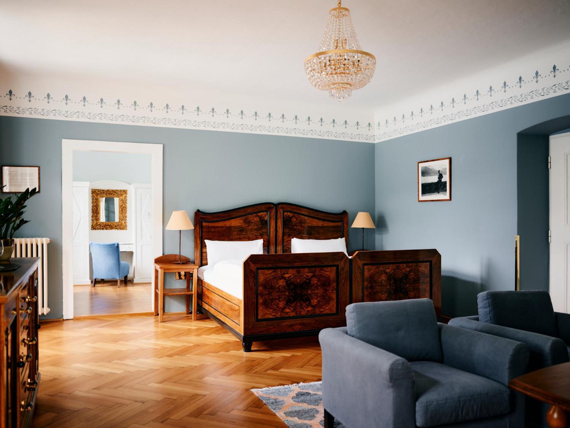 Superior Suite with Balcony and Lake View