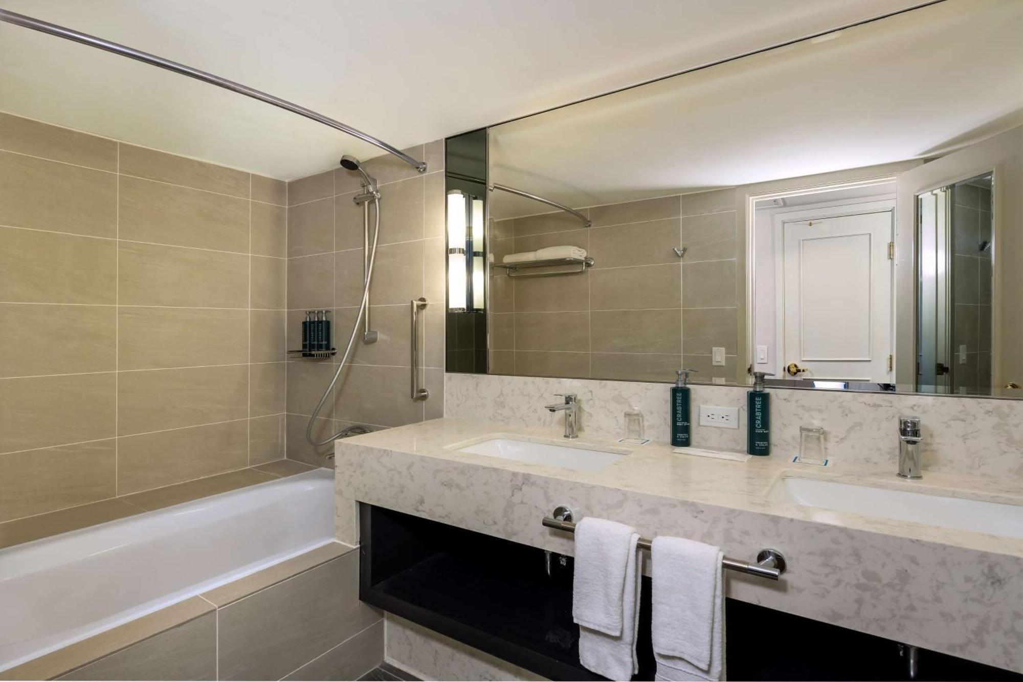 Premier Ocean King Room