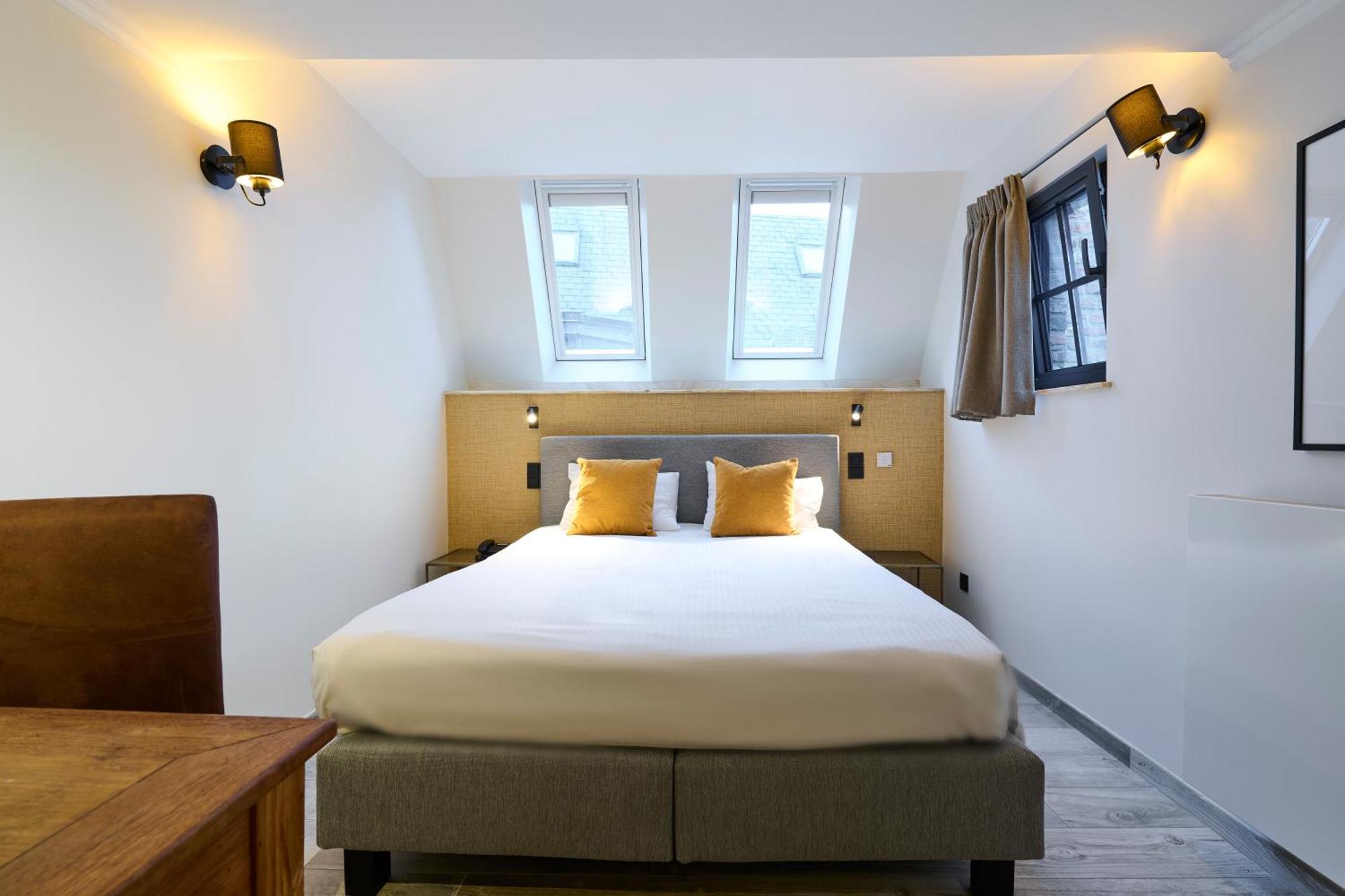 Standard Double or Twin Room,1580198127:JPEG