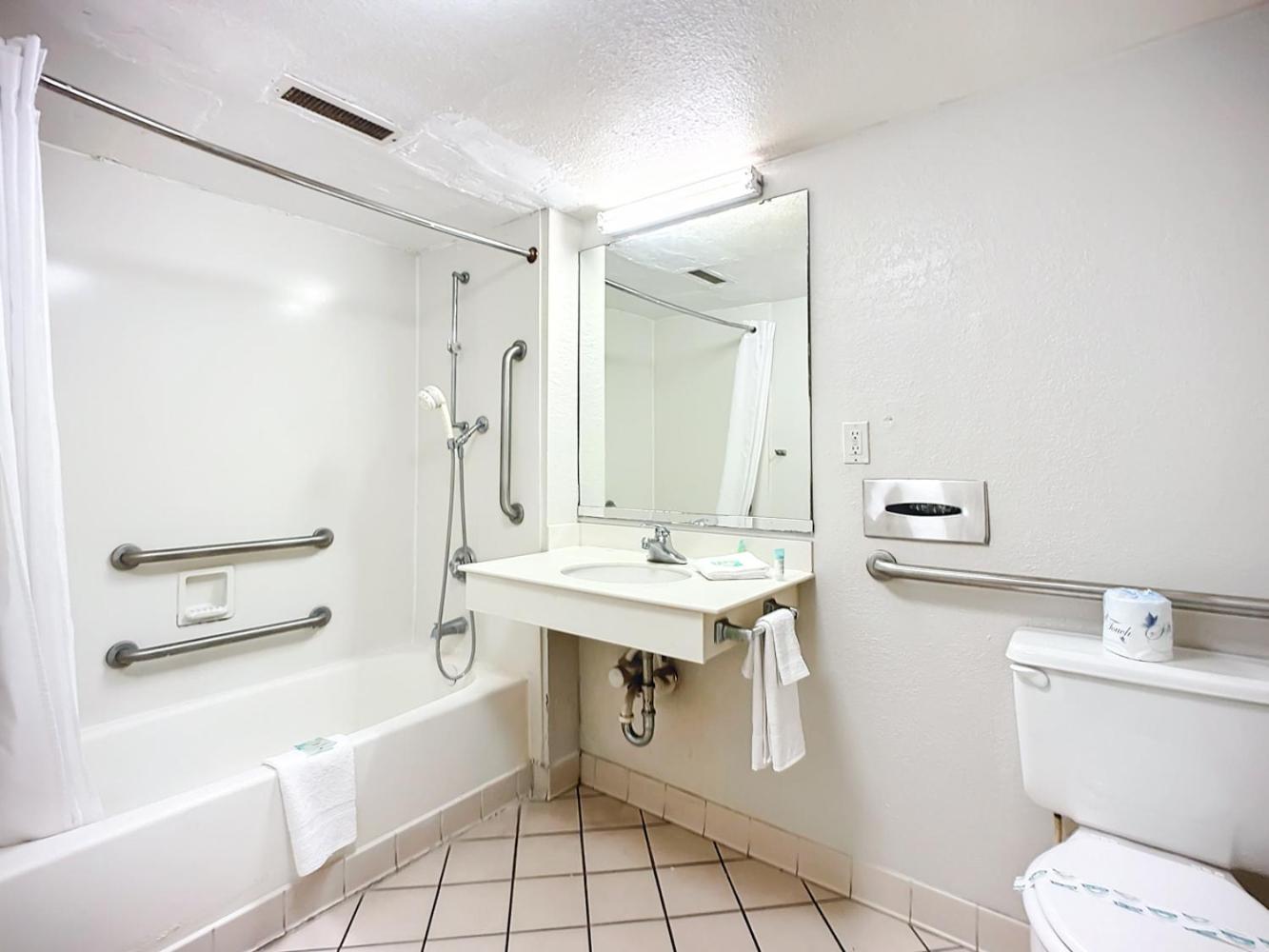 Double Room with Two Double Beds - Non-Smoking