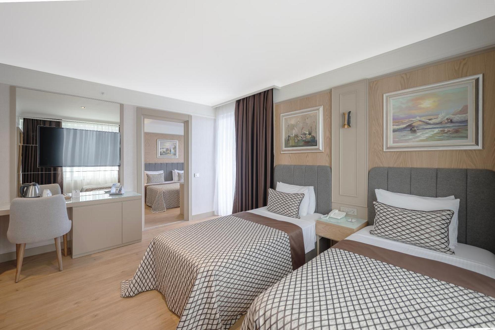 Family Room (4 Adults)