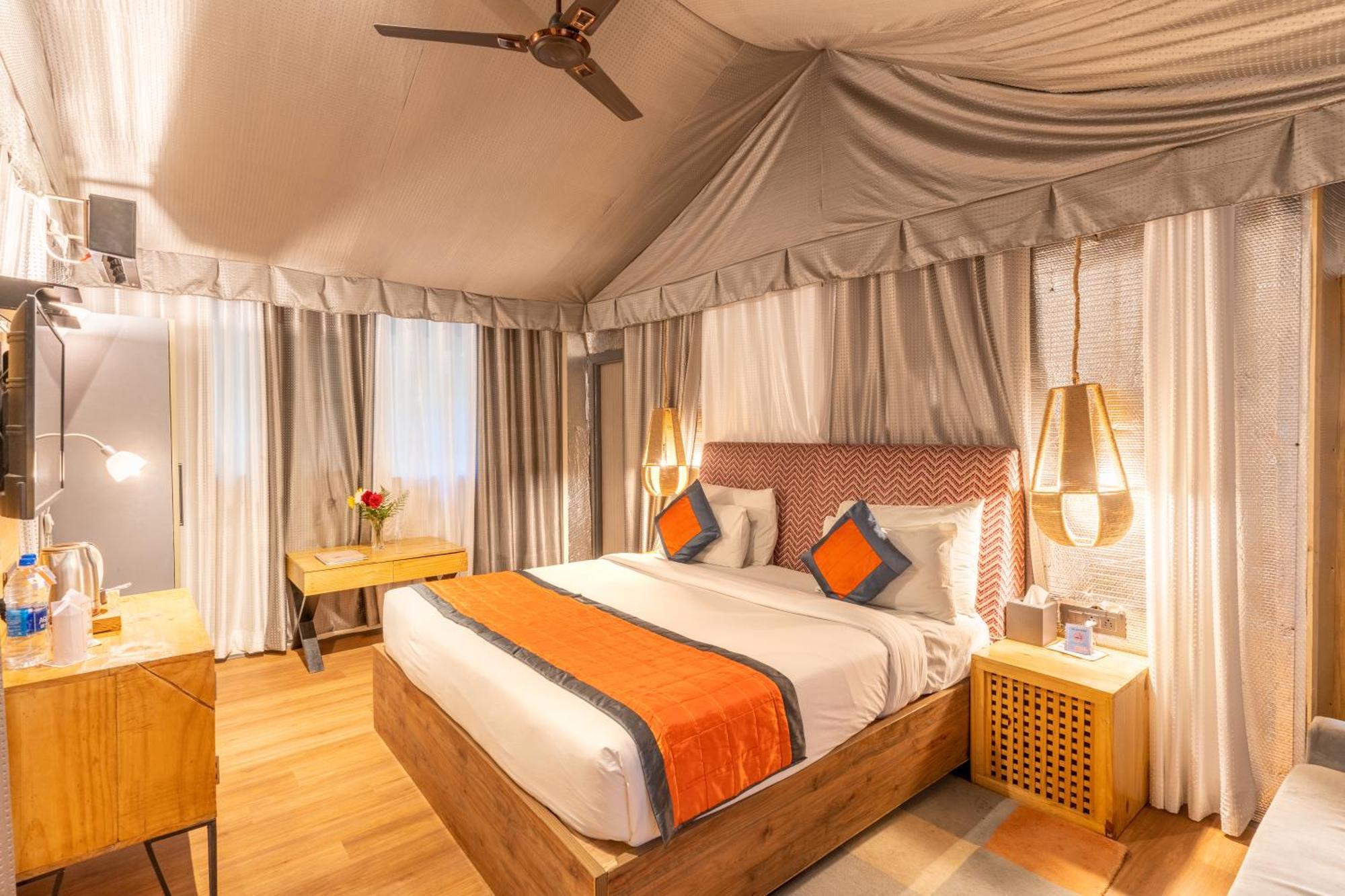 Deluxe Tent