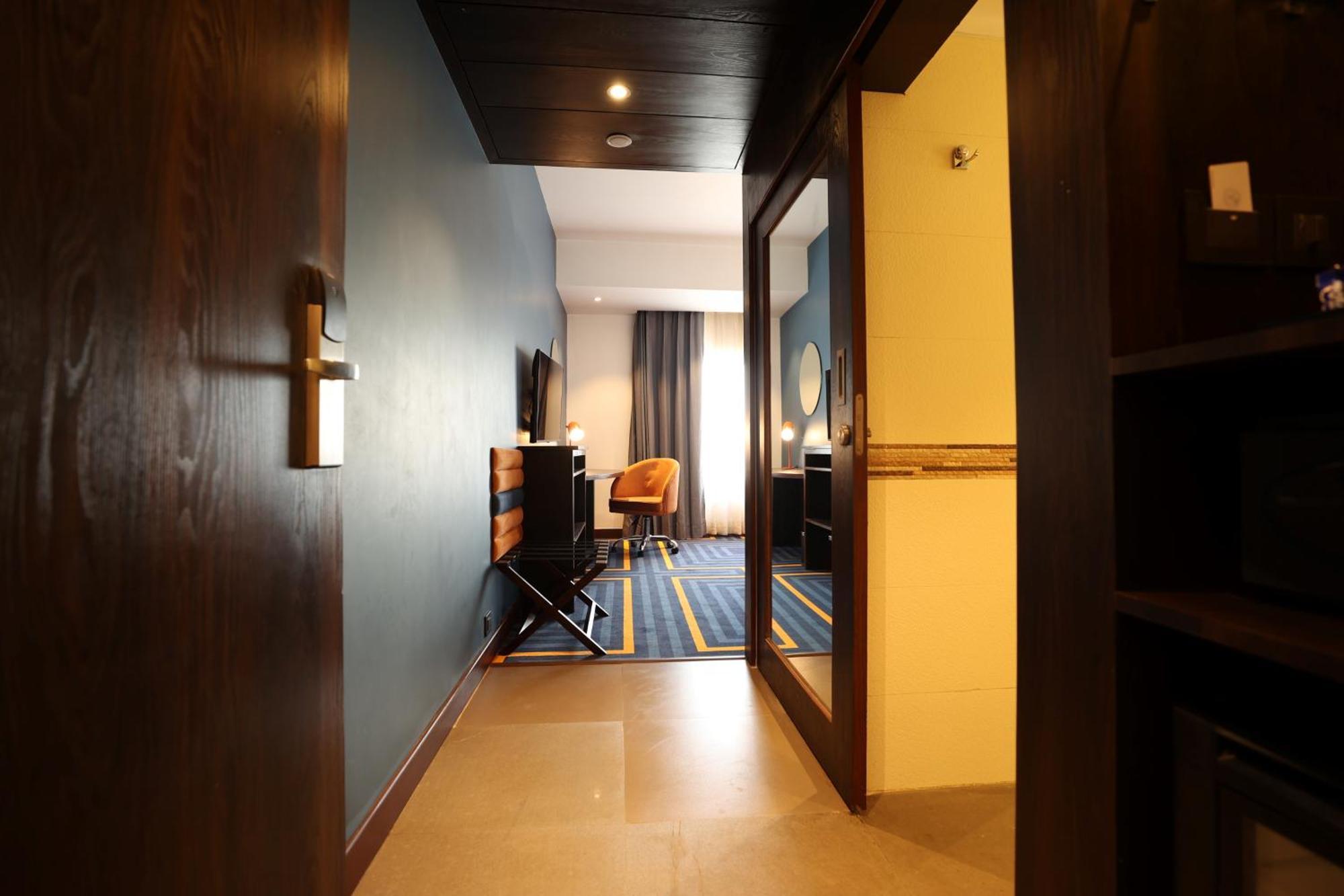 Standard King Room - Disability Access