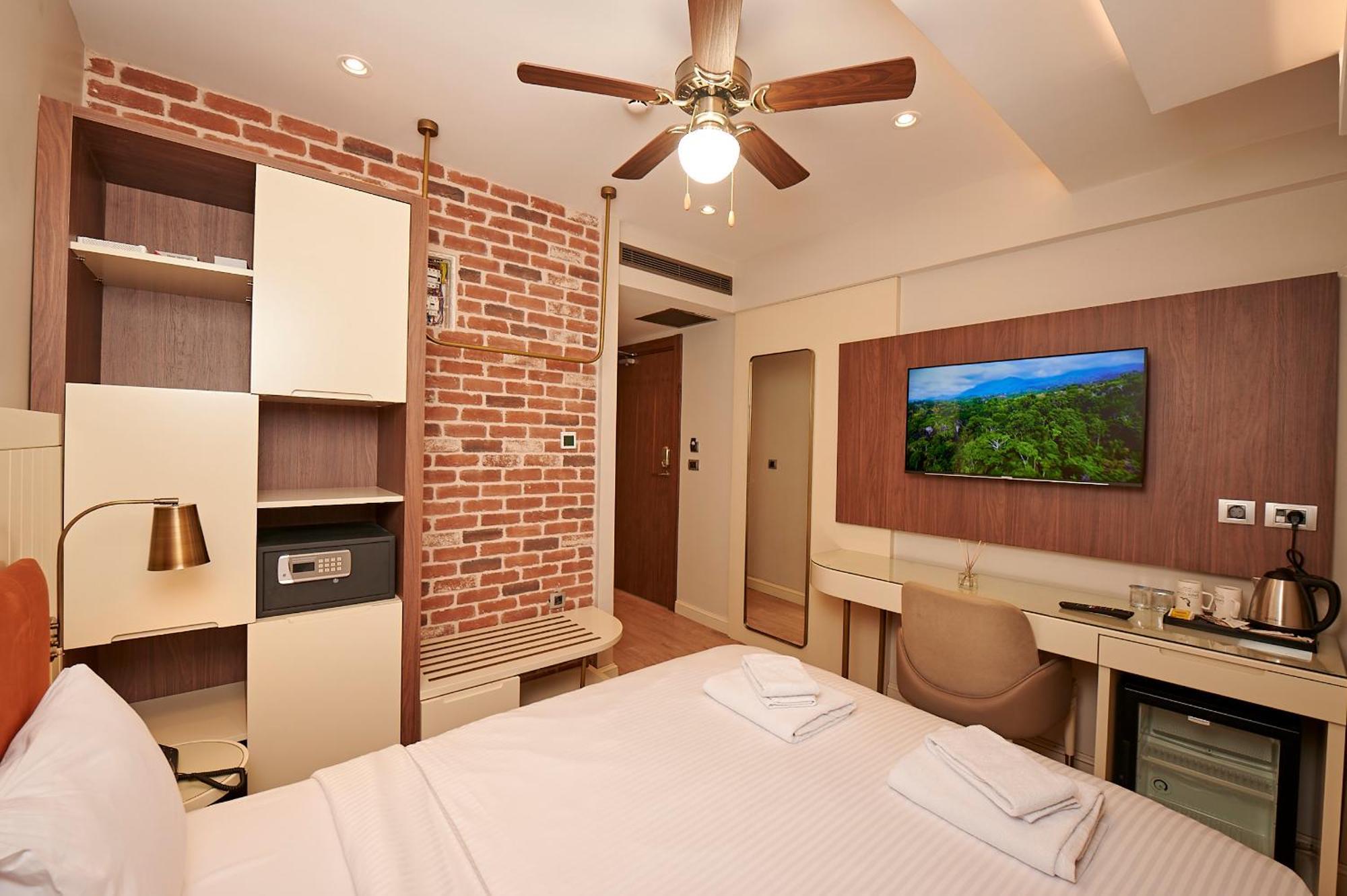 Standard Double Room - Basement