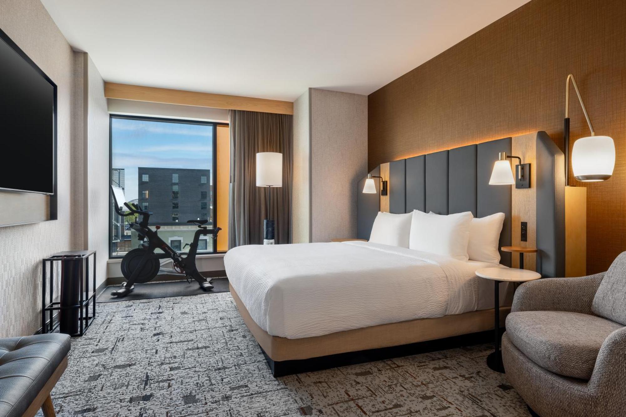 King Room with Peloton Bike