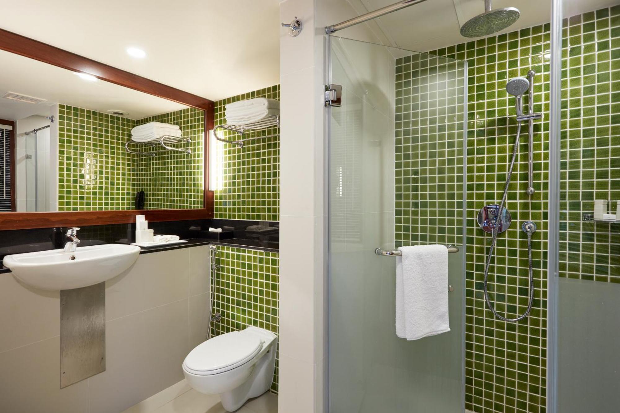 Deluxe Twin Room - Personal Butler service | Guaranteed Early Check-in (Mon–Thu stays) | Free Laundry (2 items per stay) | Valid for stays until 31 October 2026