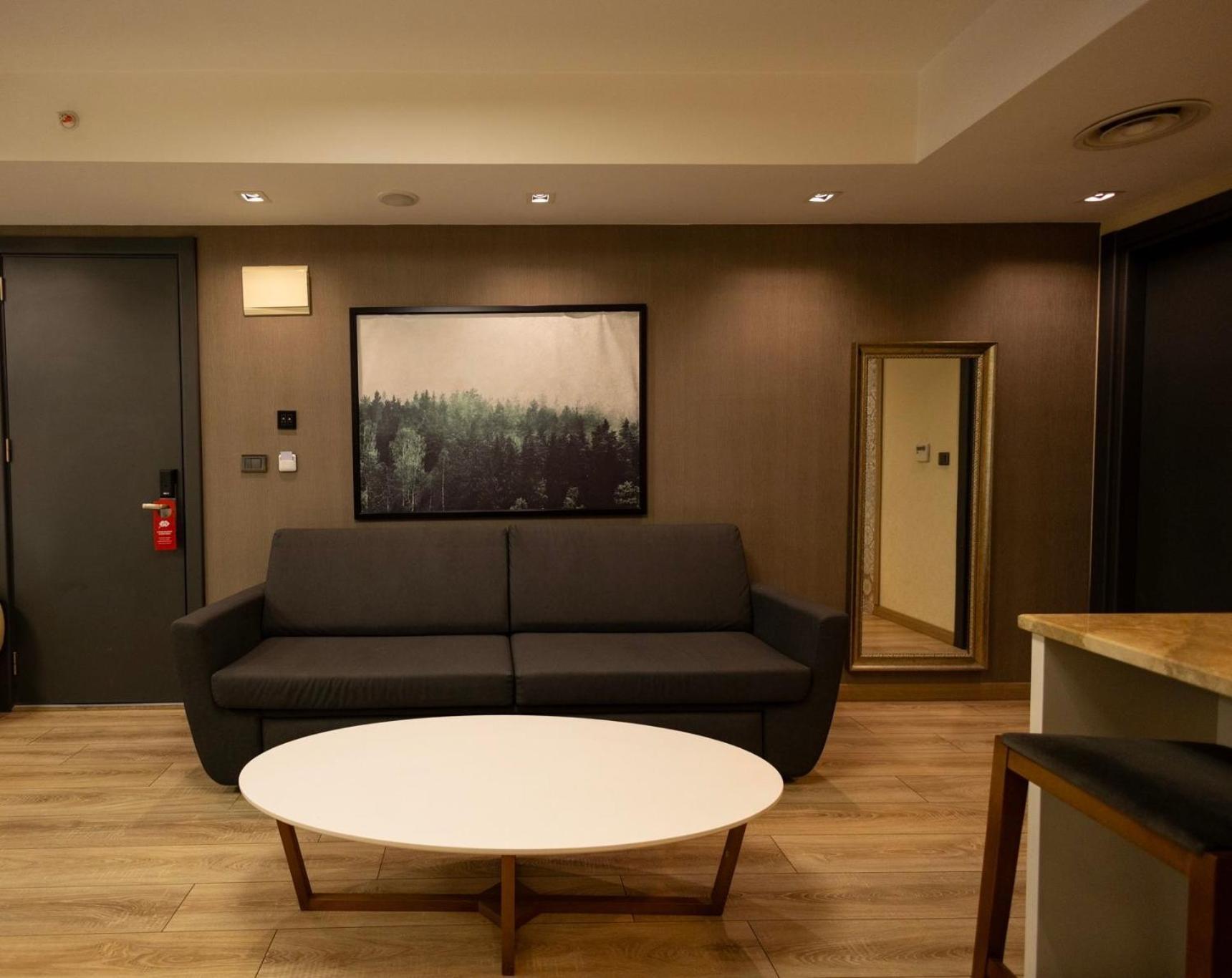 Standard King Room