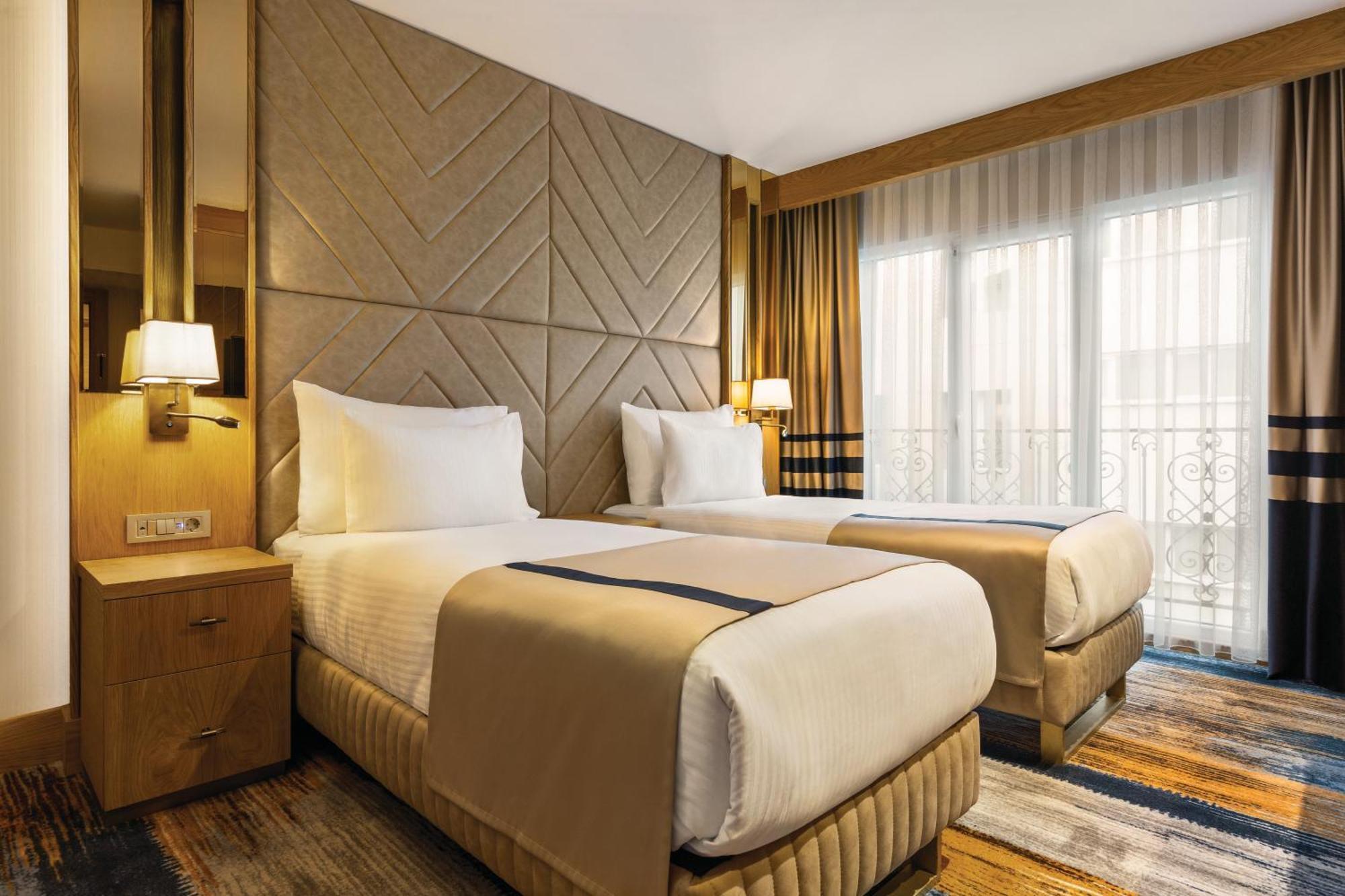 Superior Twin Room with Connecting Room