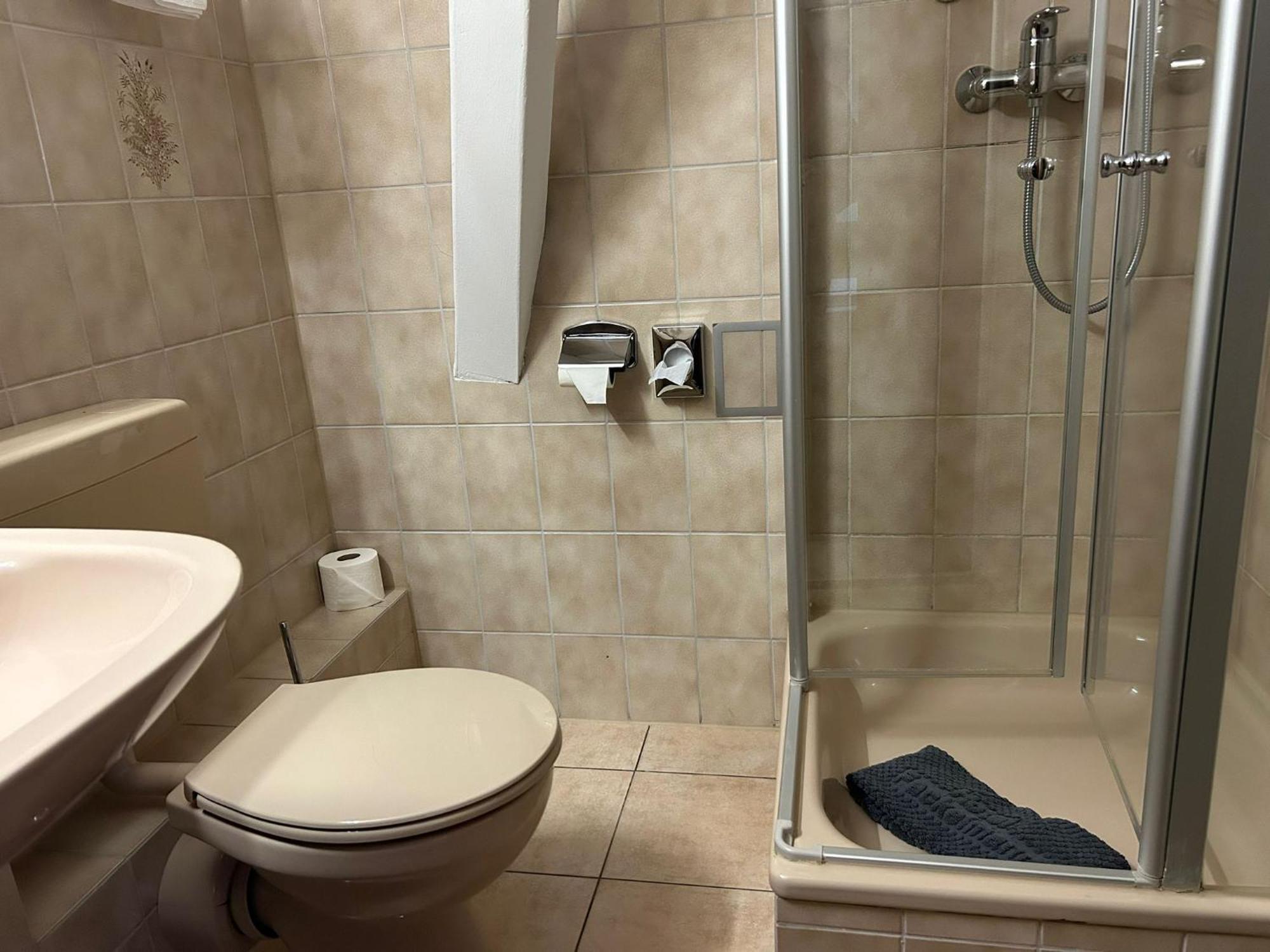 Small Single Room