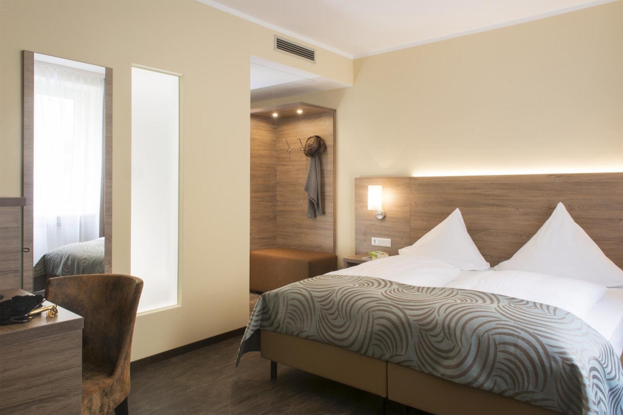 Large Double Room