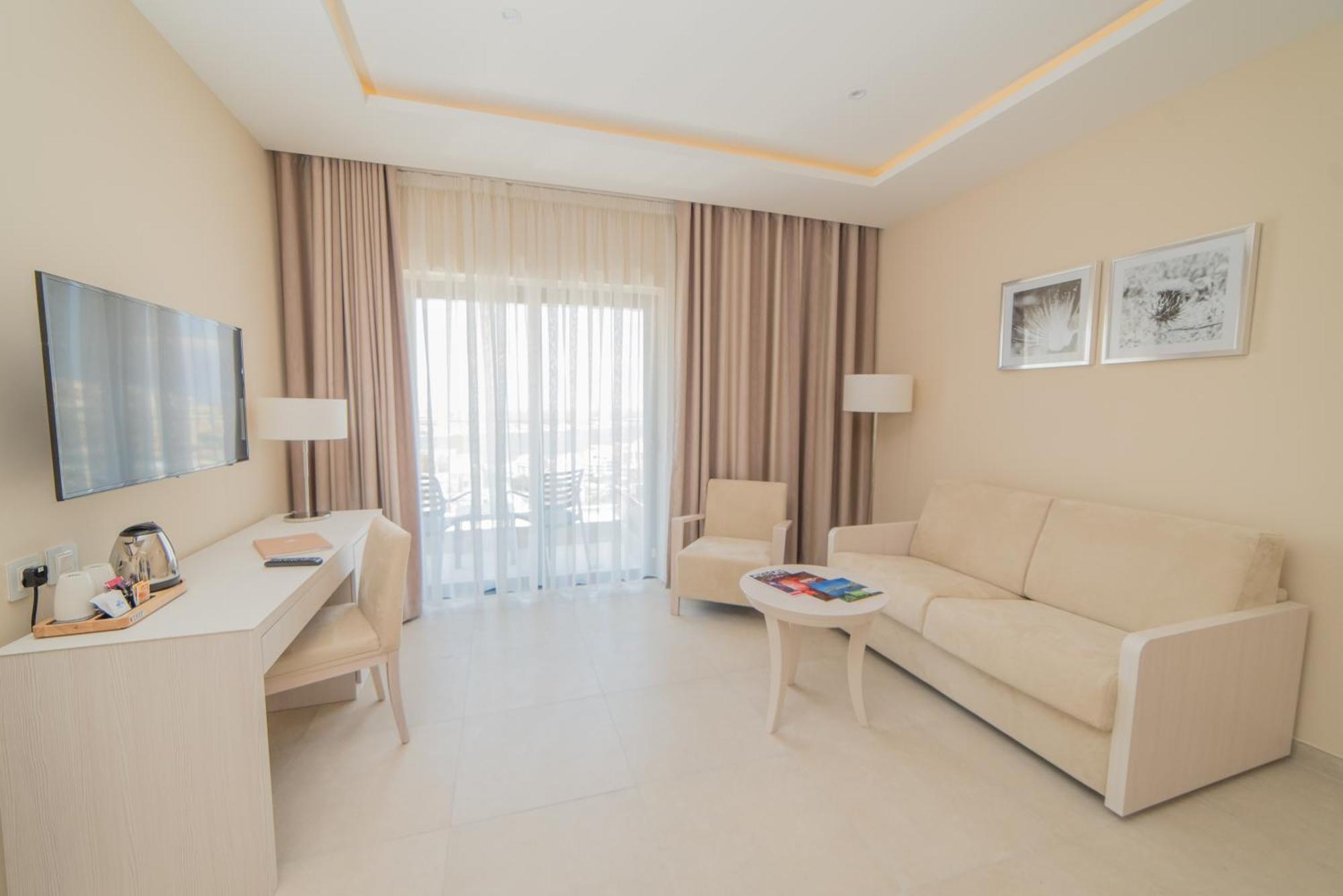 Deluxe Junior Suite