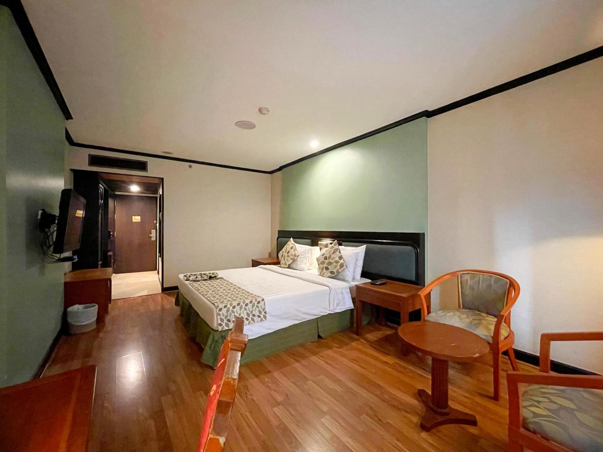 Deluxe Premium King Room