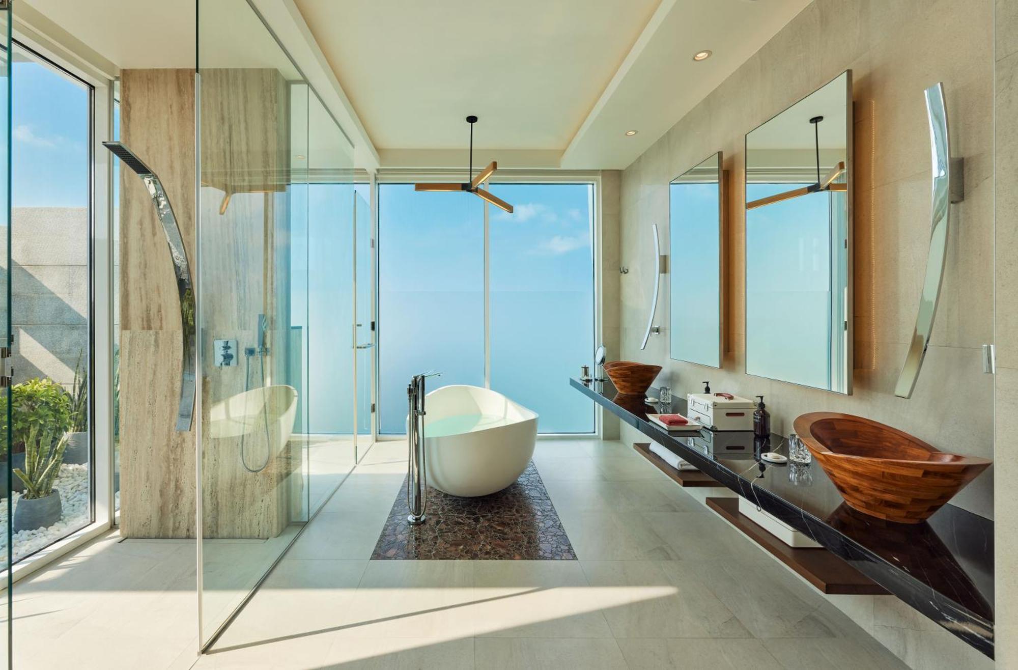 Three Bedroom Sunset Water Retreat with Pool