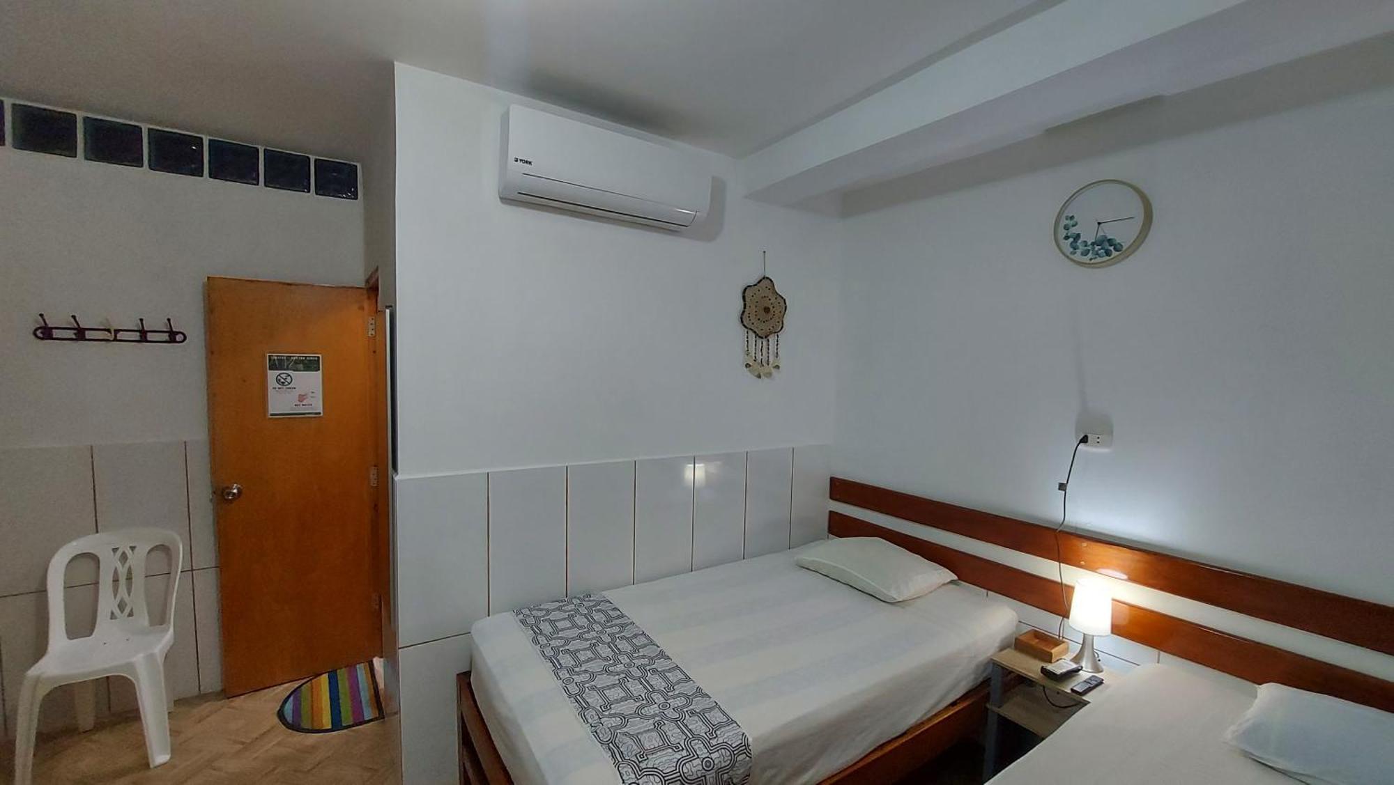 Economy Twin Room