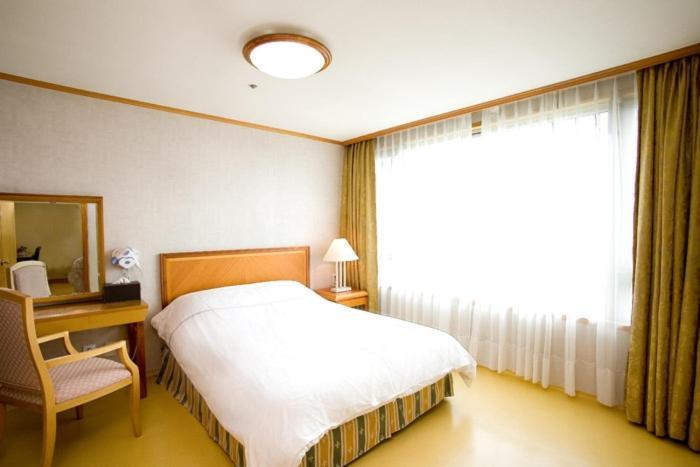 Suite B