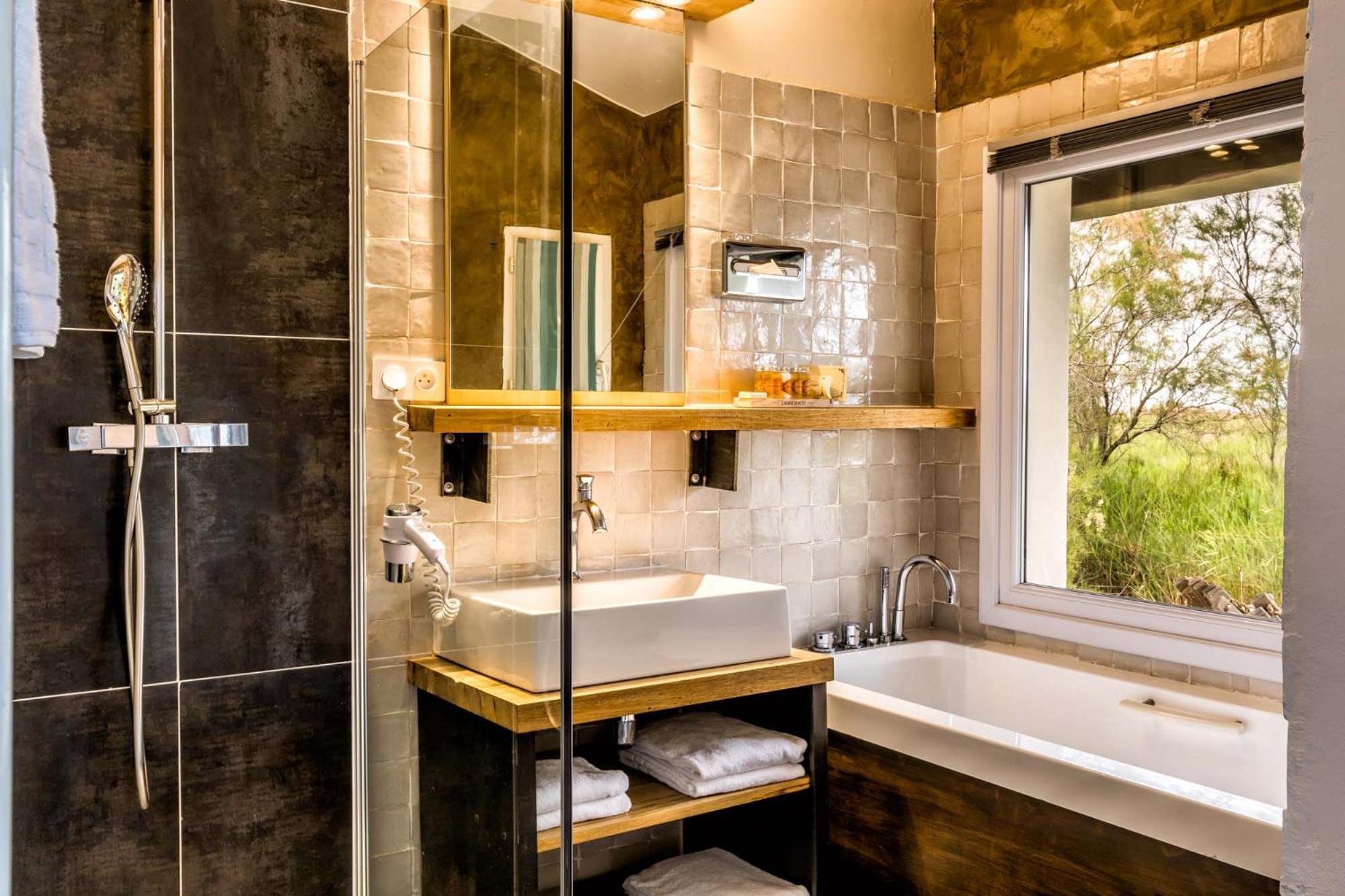 Double Room with Bath  Massouscles
