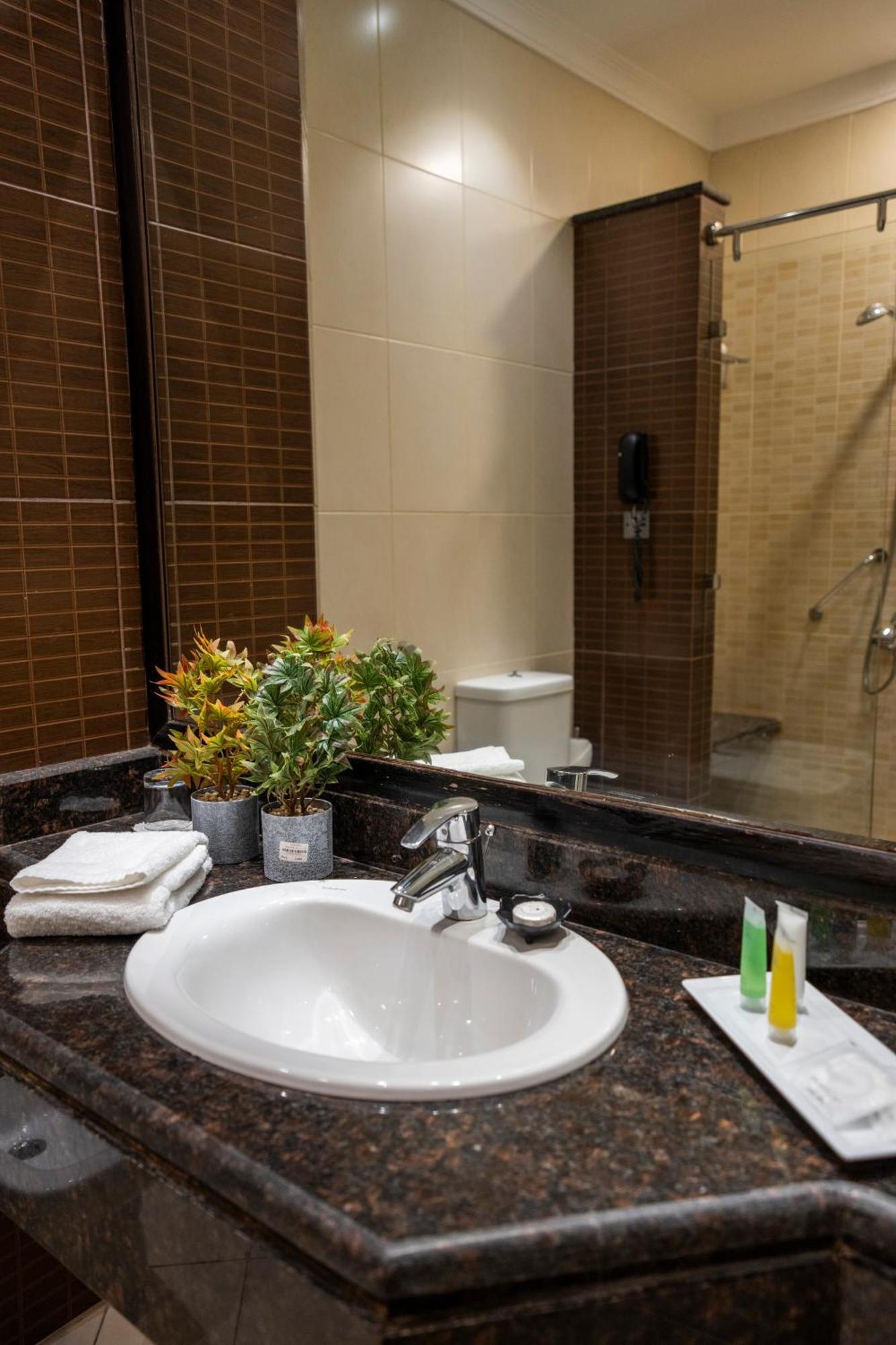 Executive Twin Suite