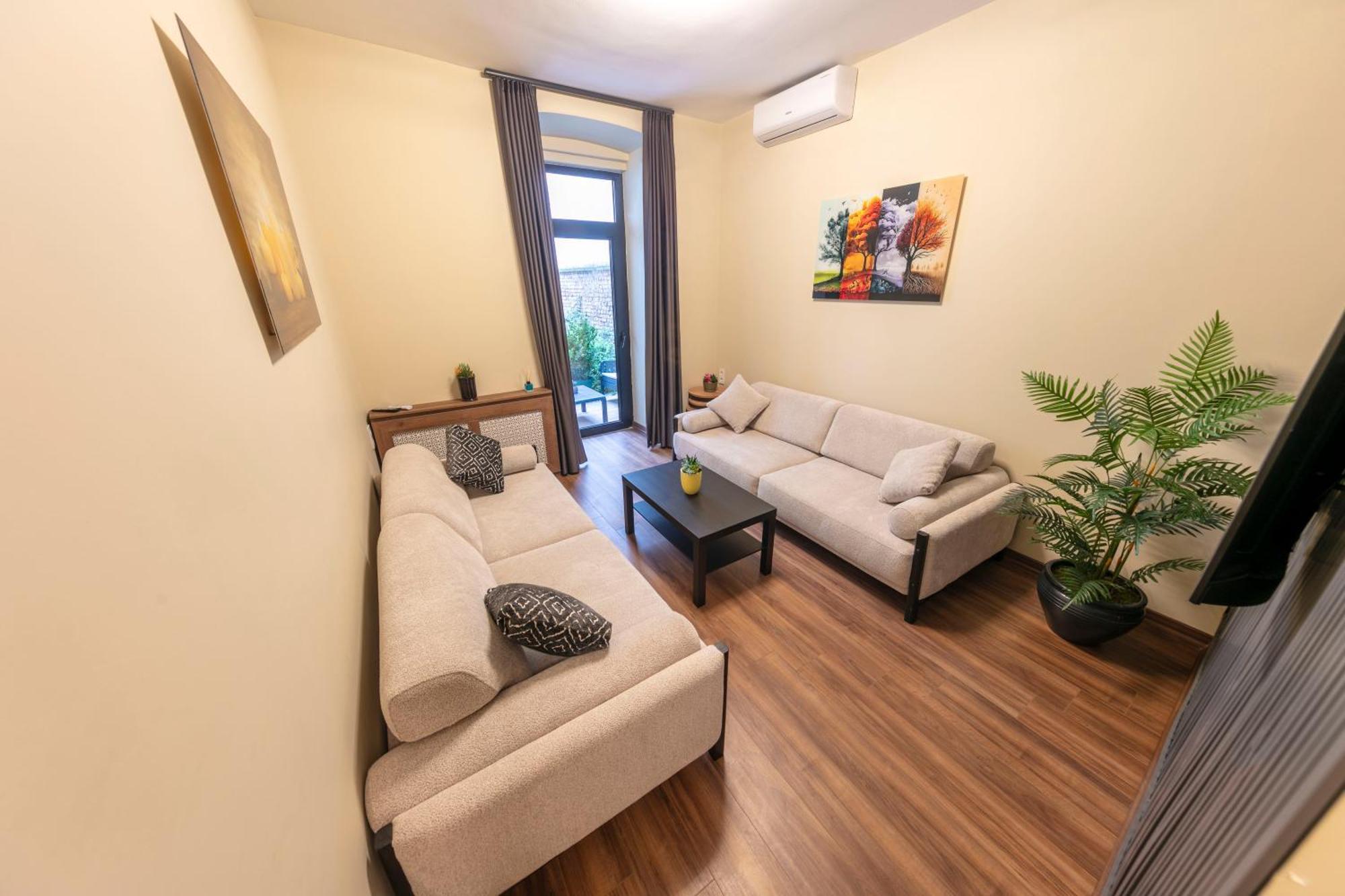 Suite with Garden View