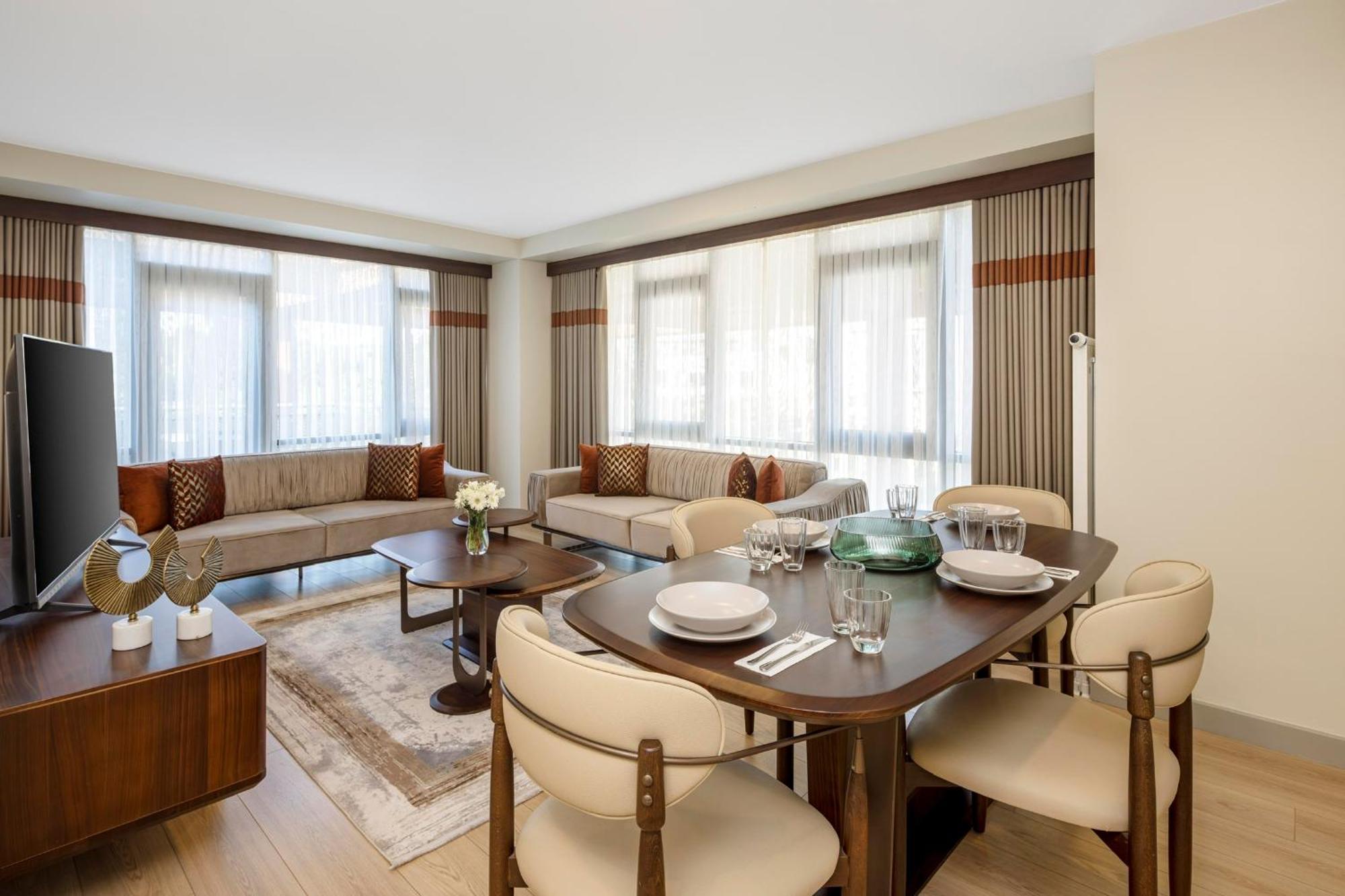 Deluxe Two-Bedroom Apartment with Balcony