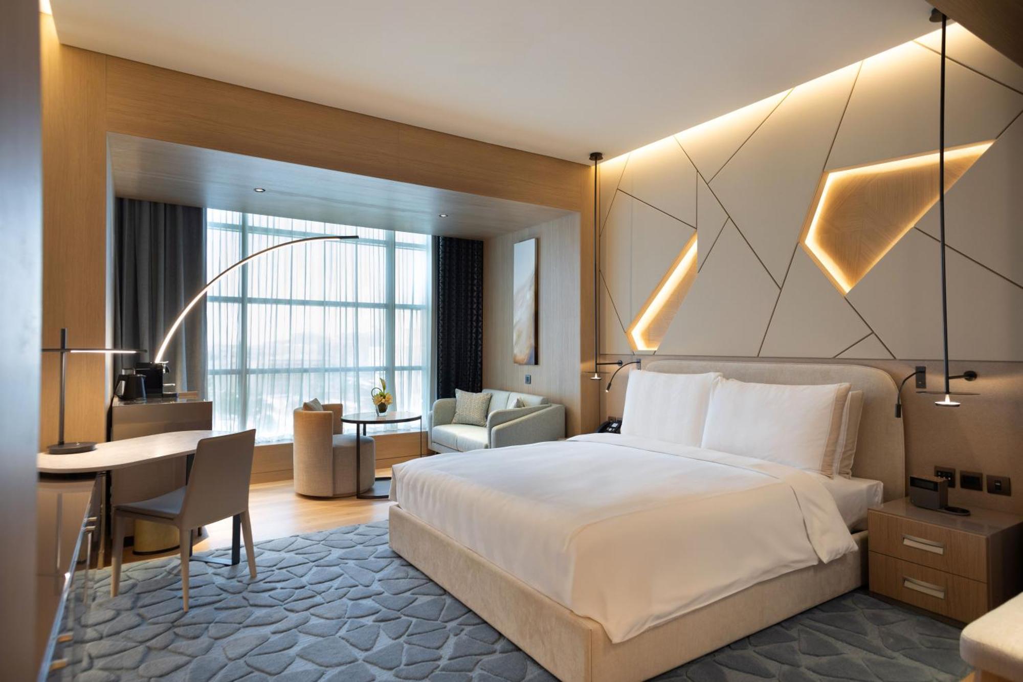 Junior King Suite with City View