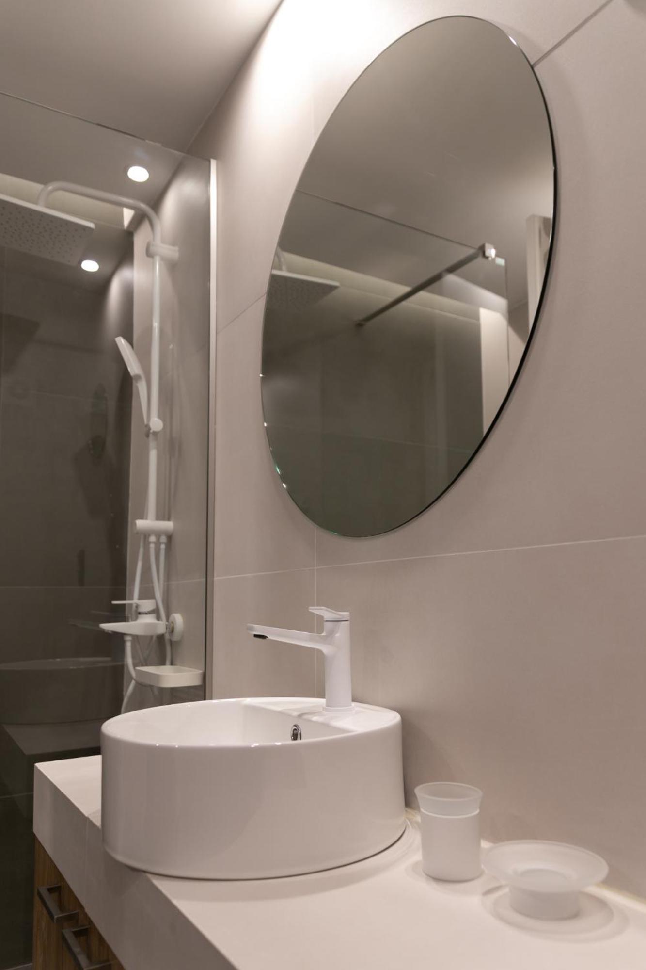 Queen Suite